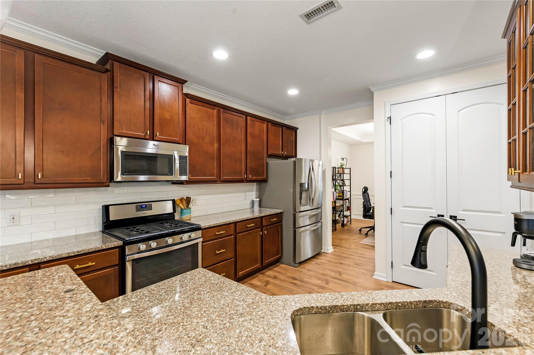 Hubbard Falls - Residential