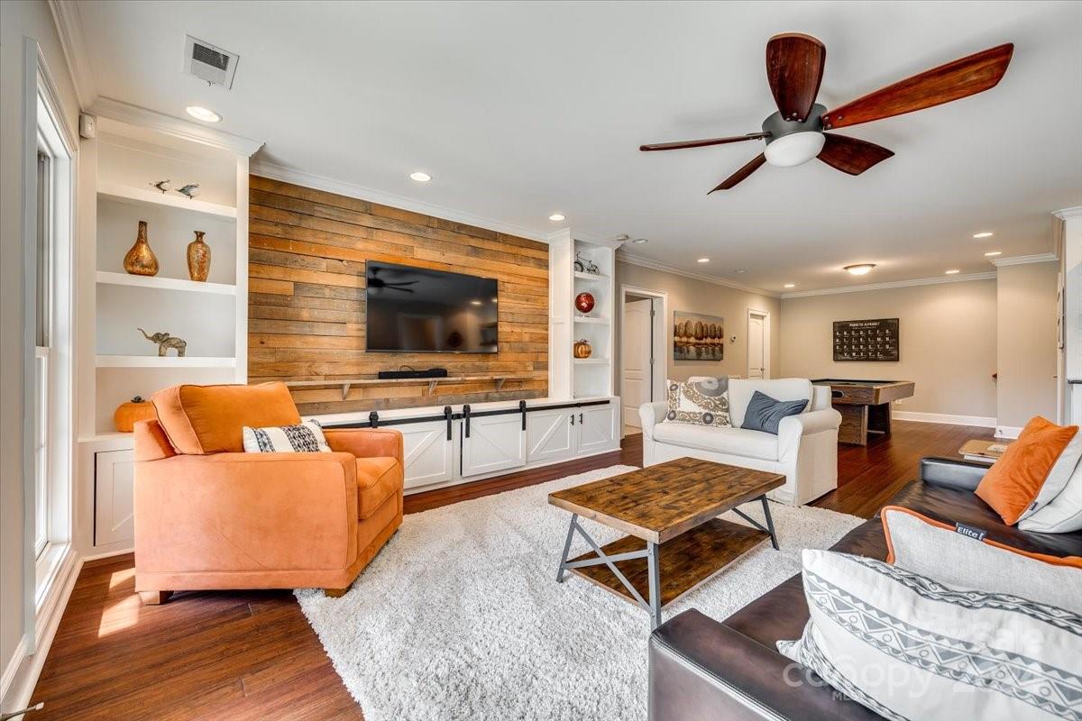 Sunset Ridge - Residential