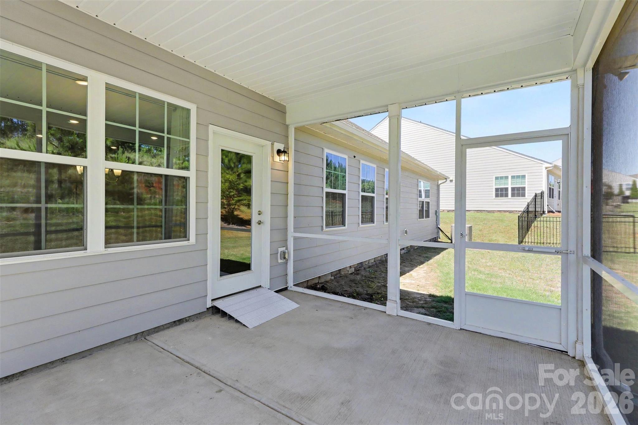 Imagery On Mtn Island - Residential