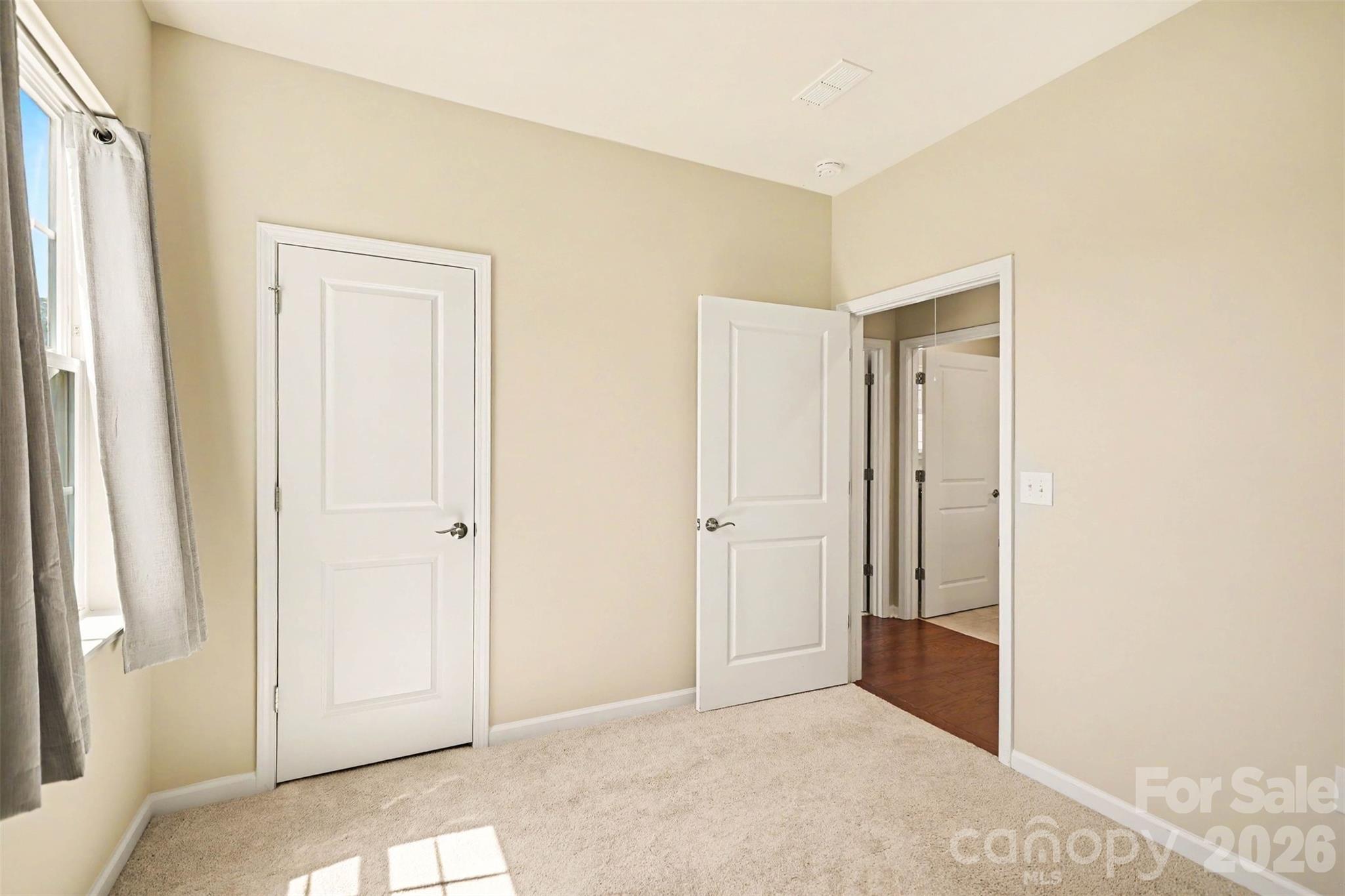 Imagery On Mtn Island - Residential