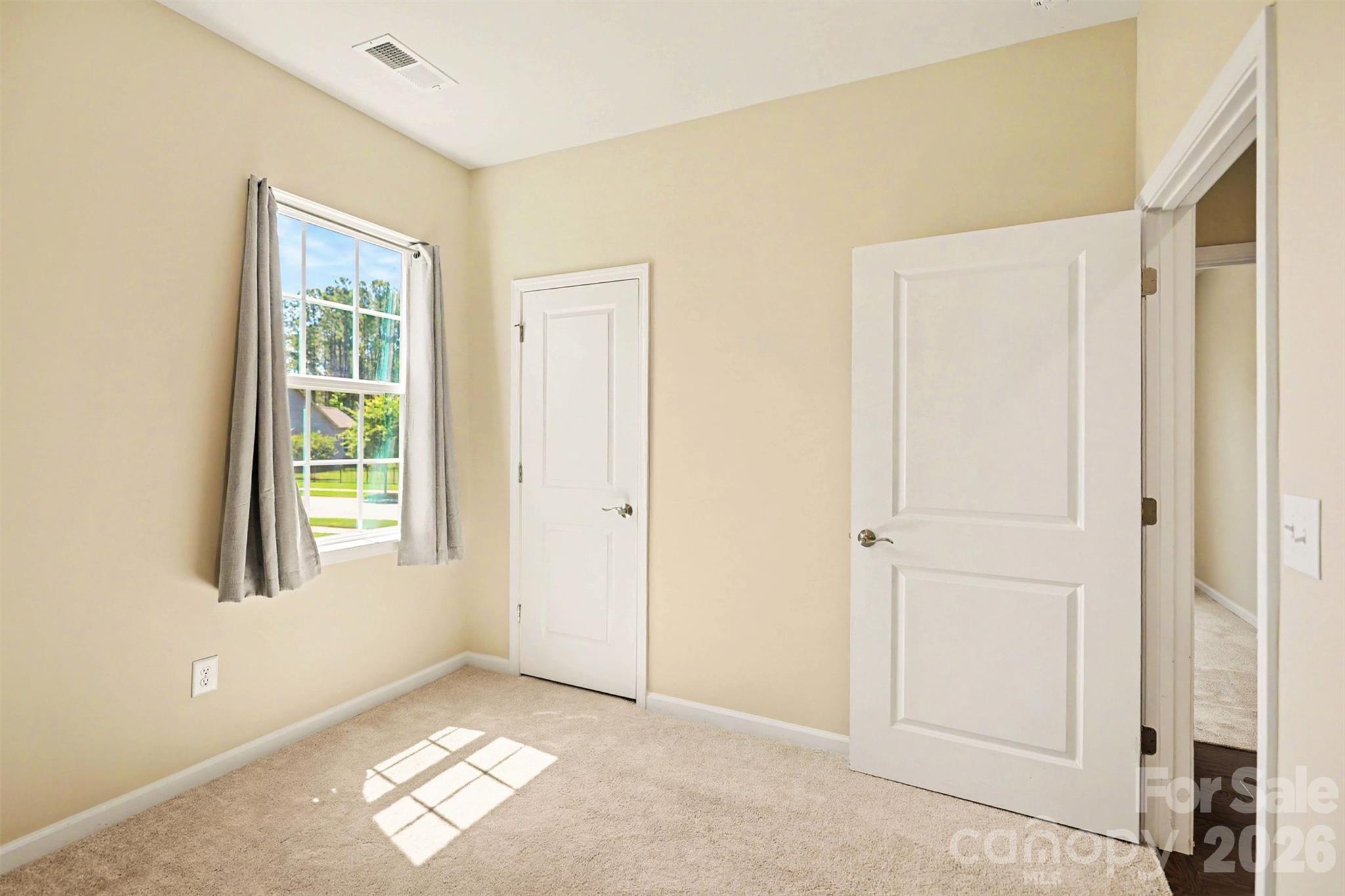 Imagery On Mtn Island - Residential