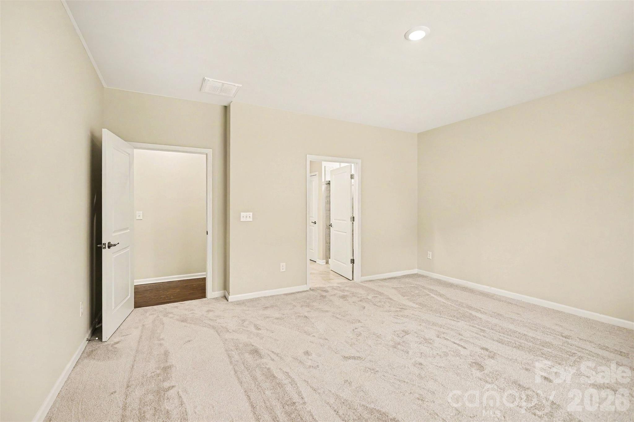 Imagery On Mtn Island - Residential