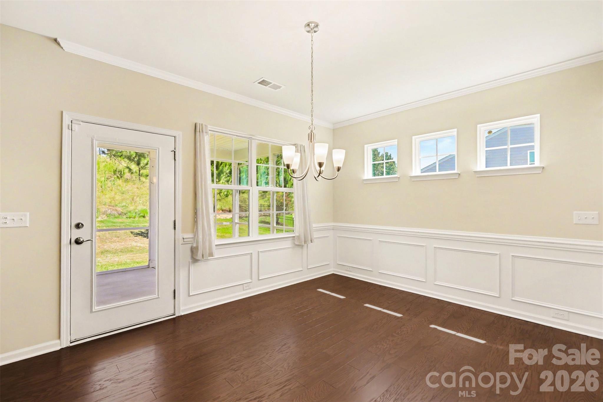 Imagery On Mtn Island - Residential