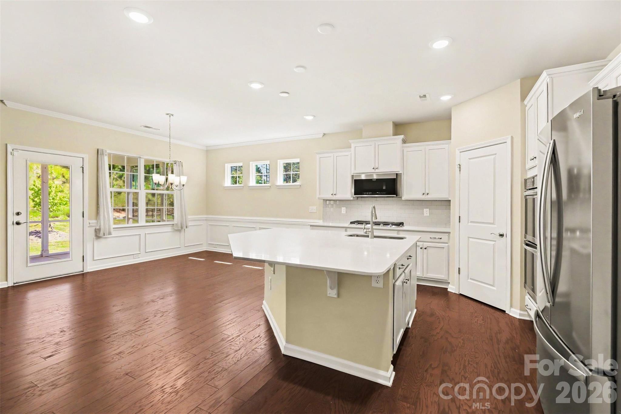 Imagery On Mtn Island - Residential