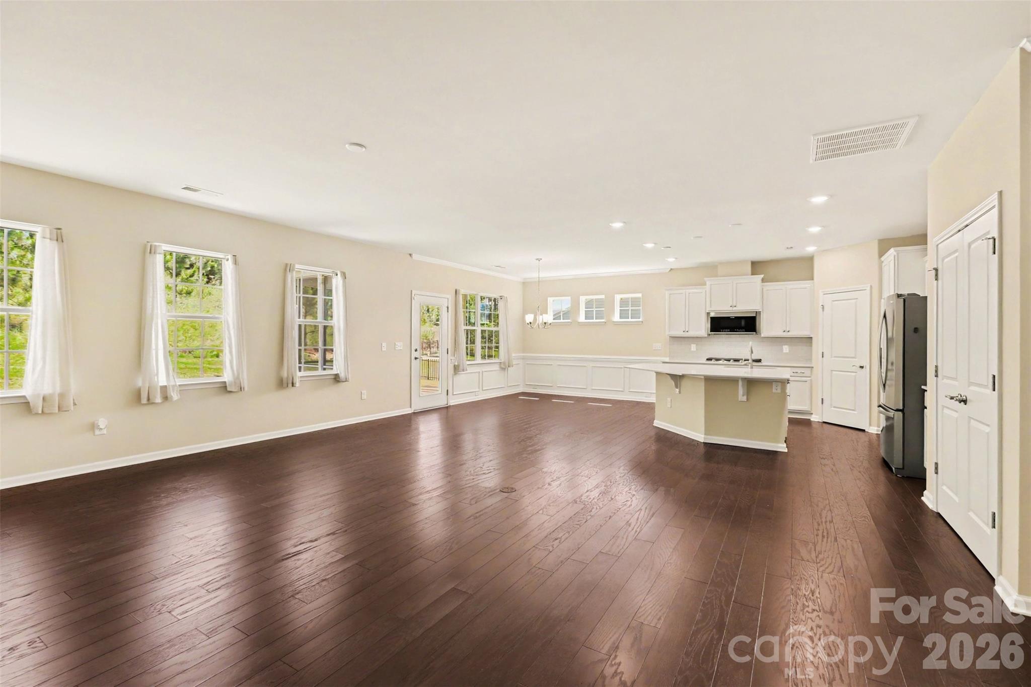 Imagery On Mtn Island - Residential