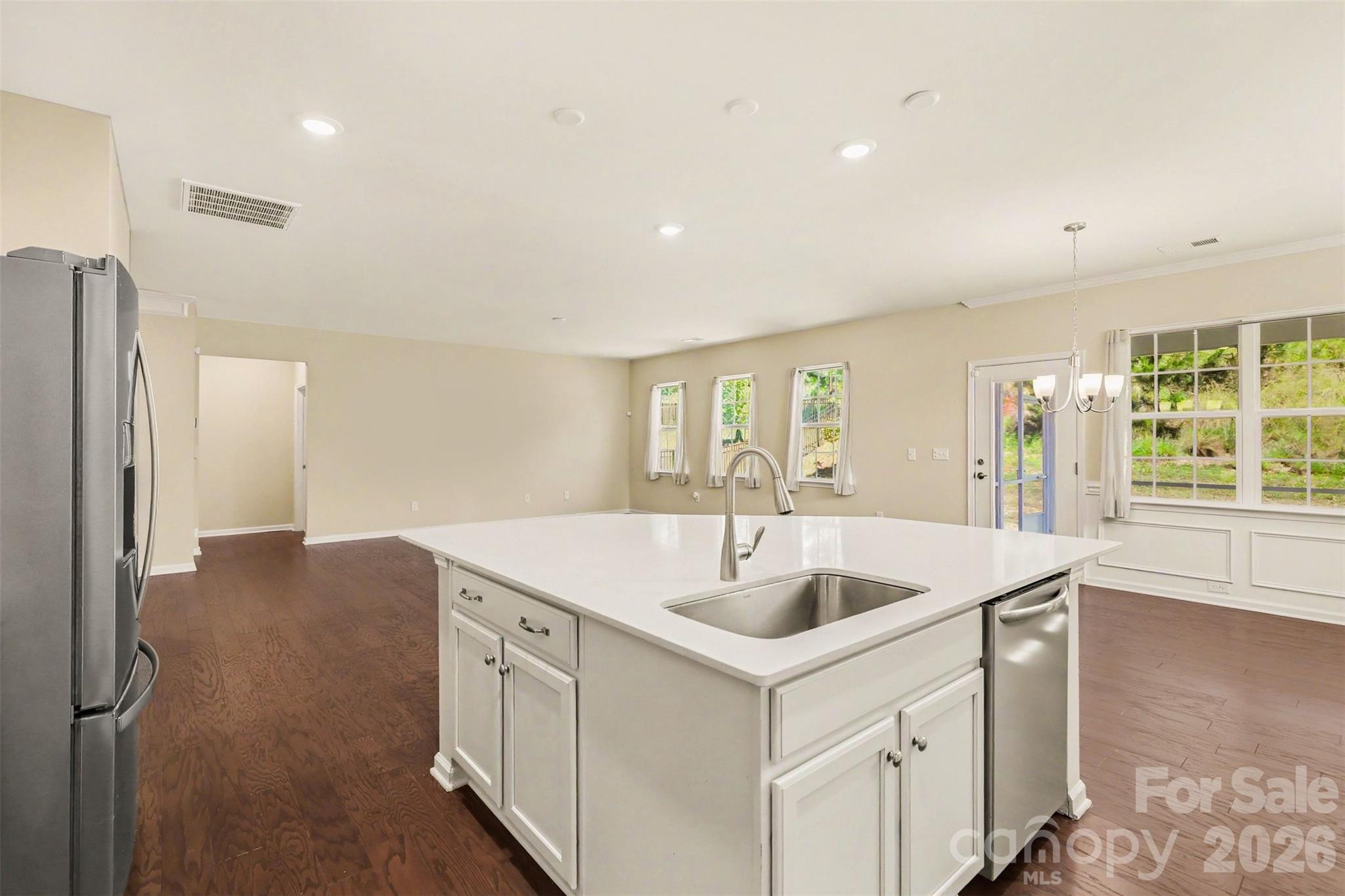 Imagery On Mtn Island - Residential
