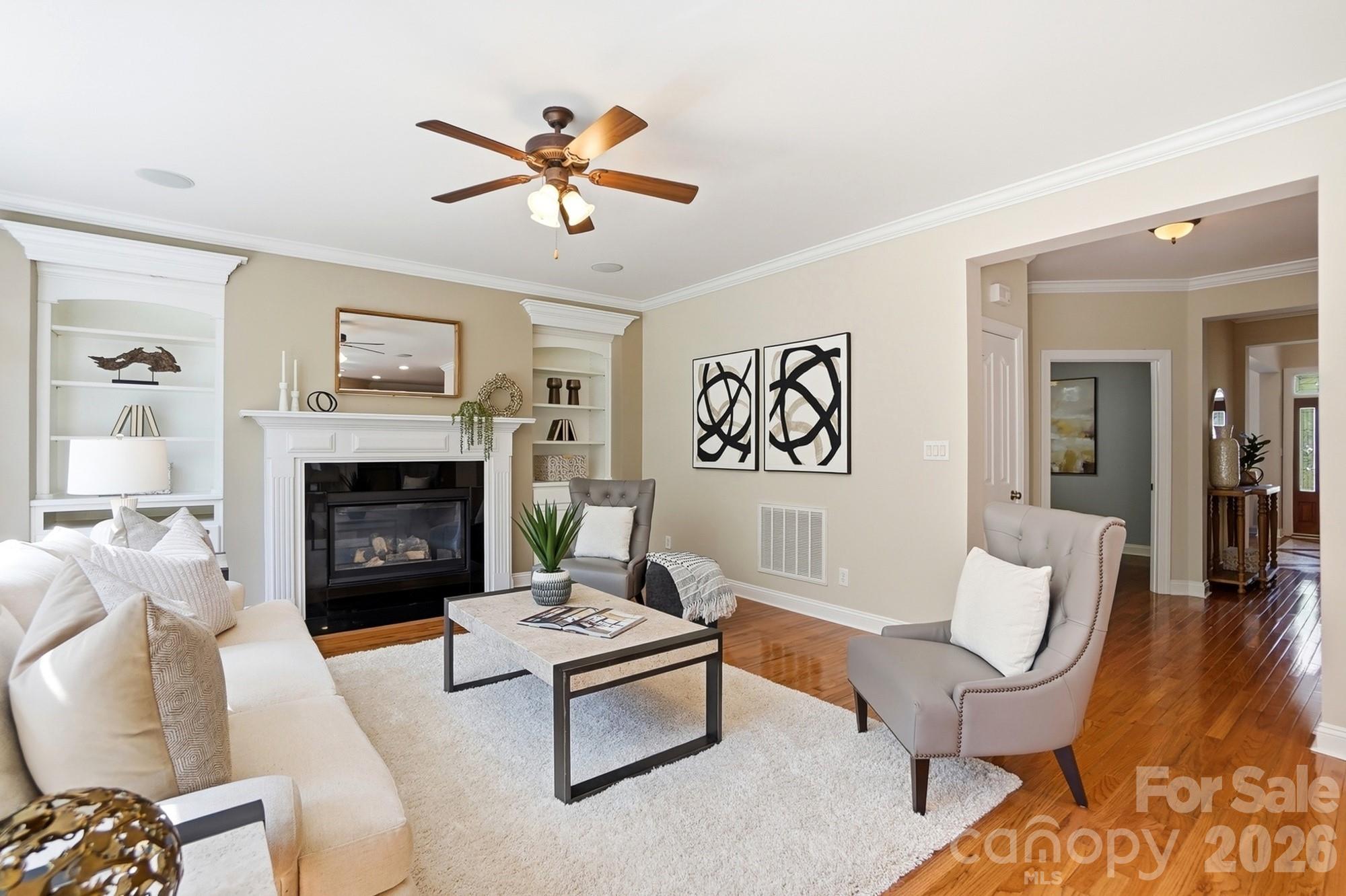 Hollister - Residential