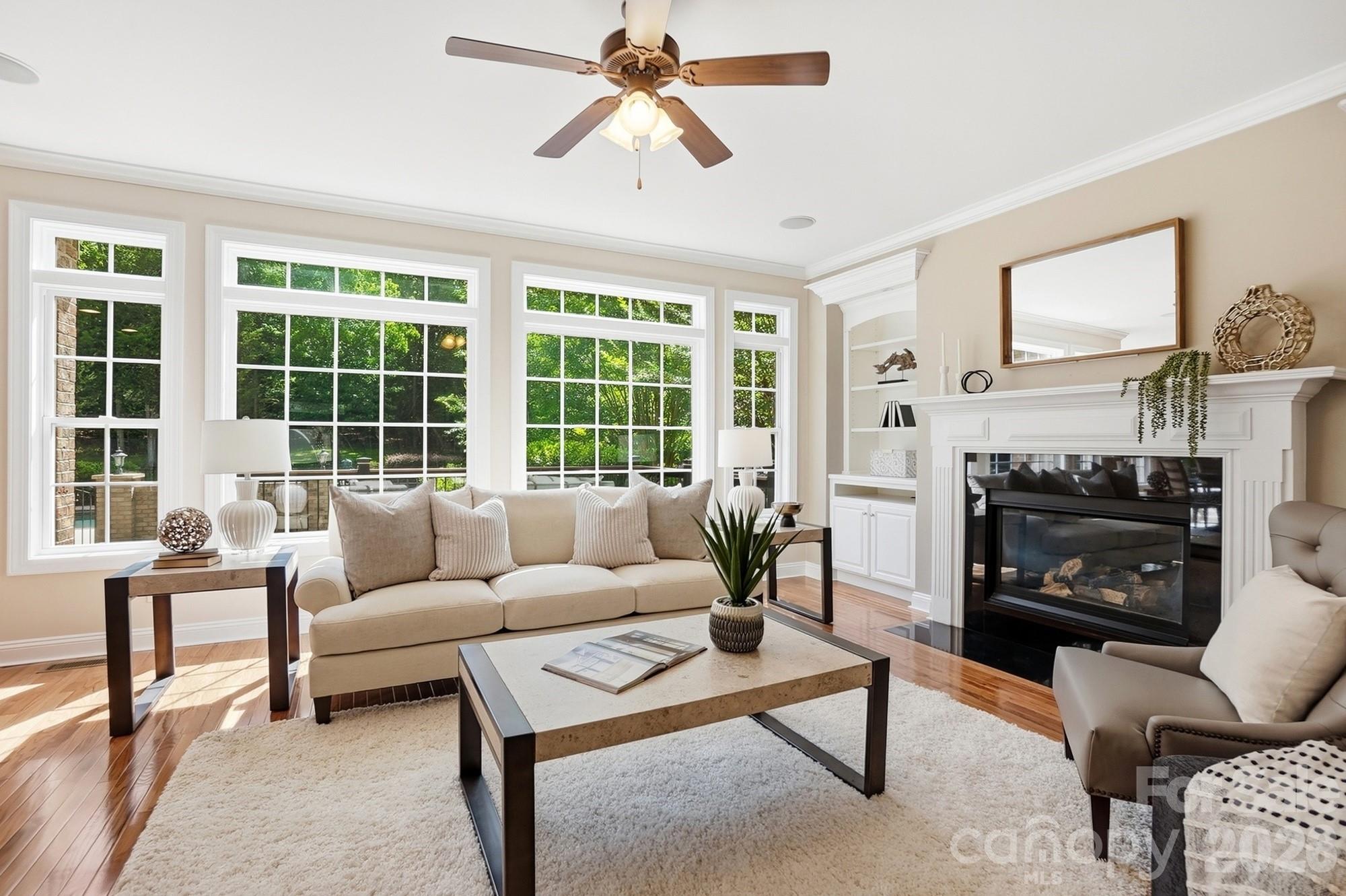 Hollister - Residential