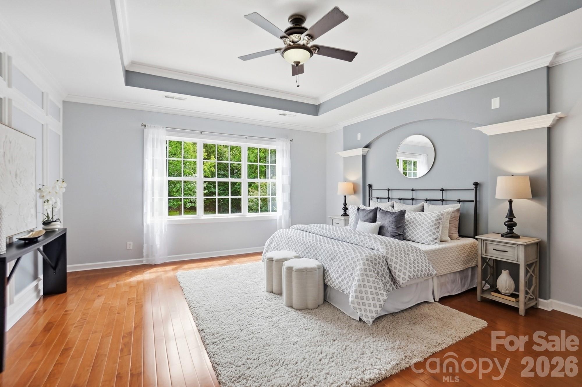Hollister - Residential
