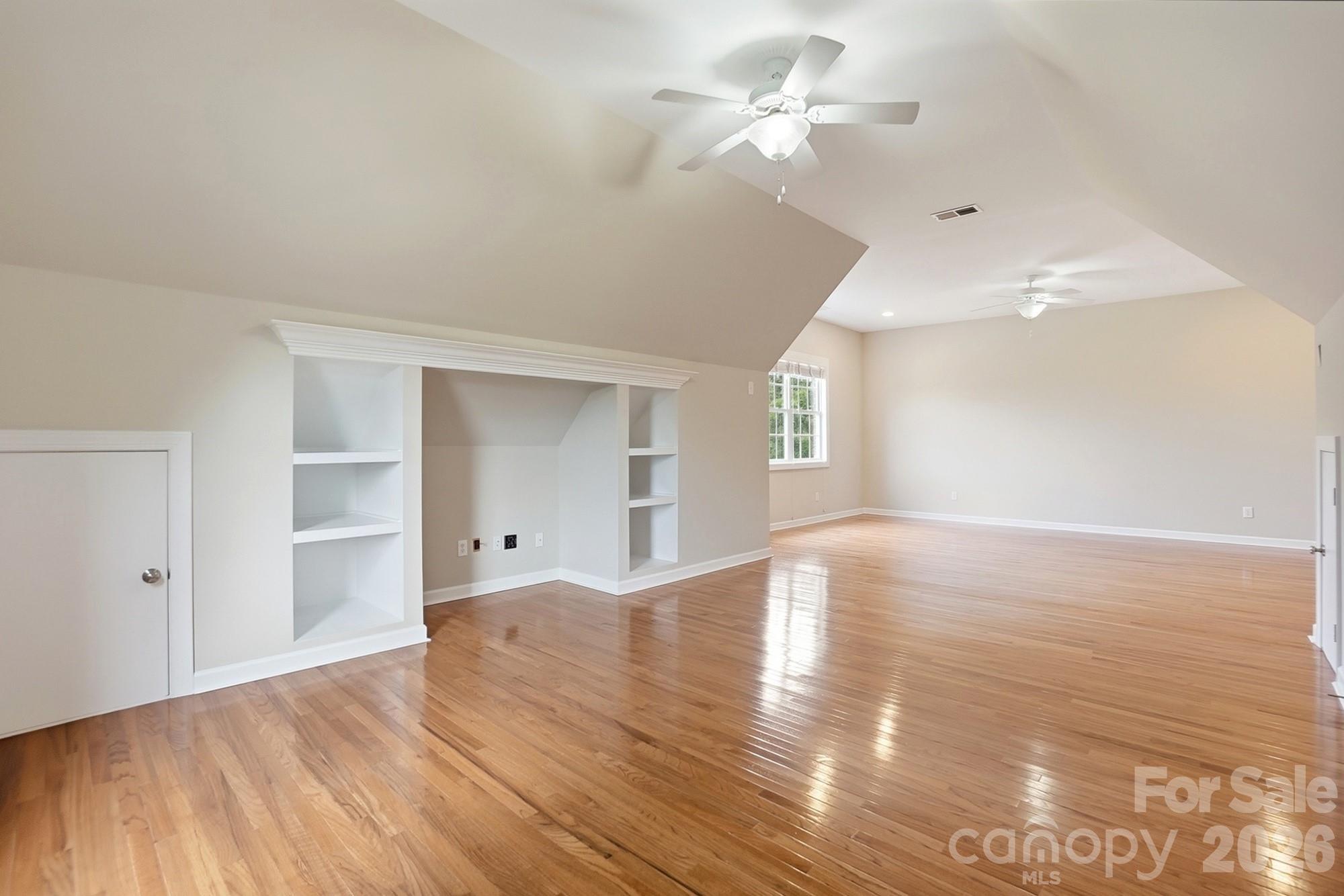 Hollister - Residential