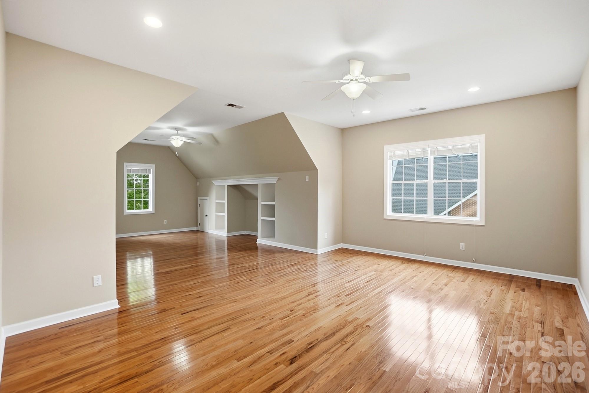 Hollister - Residential