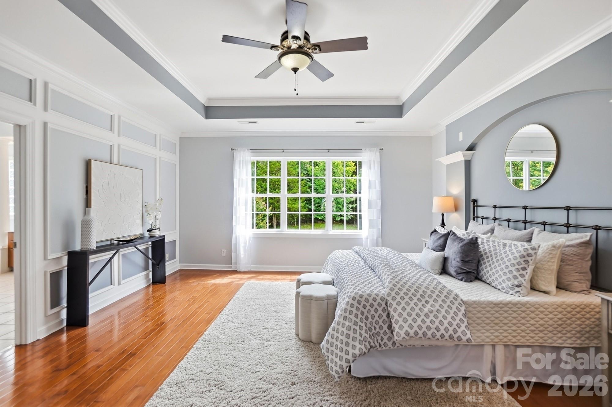 Hollister - Residential
