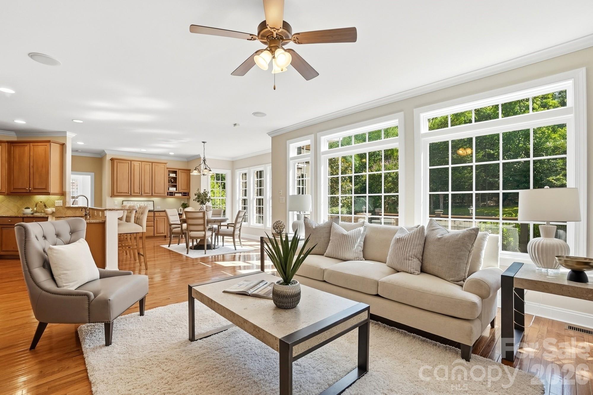 Hollister - Residential