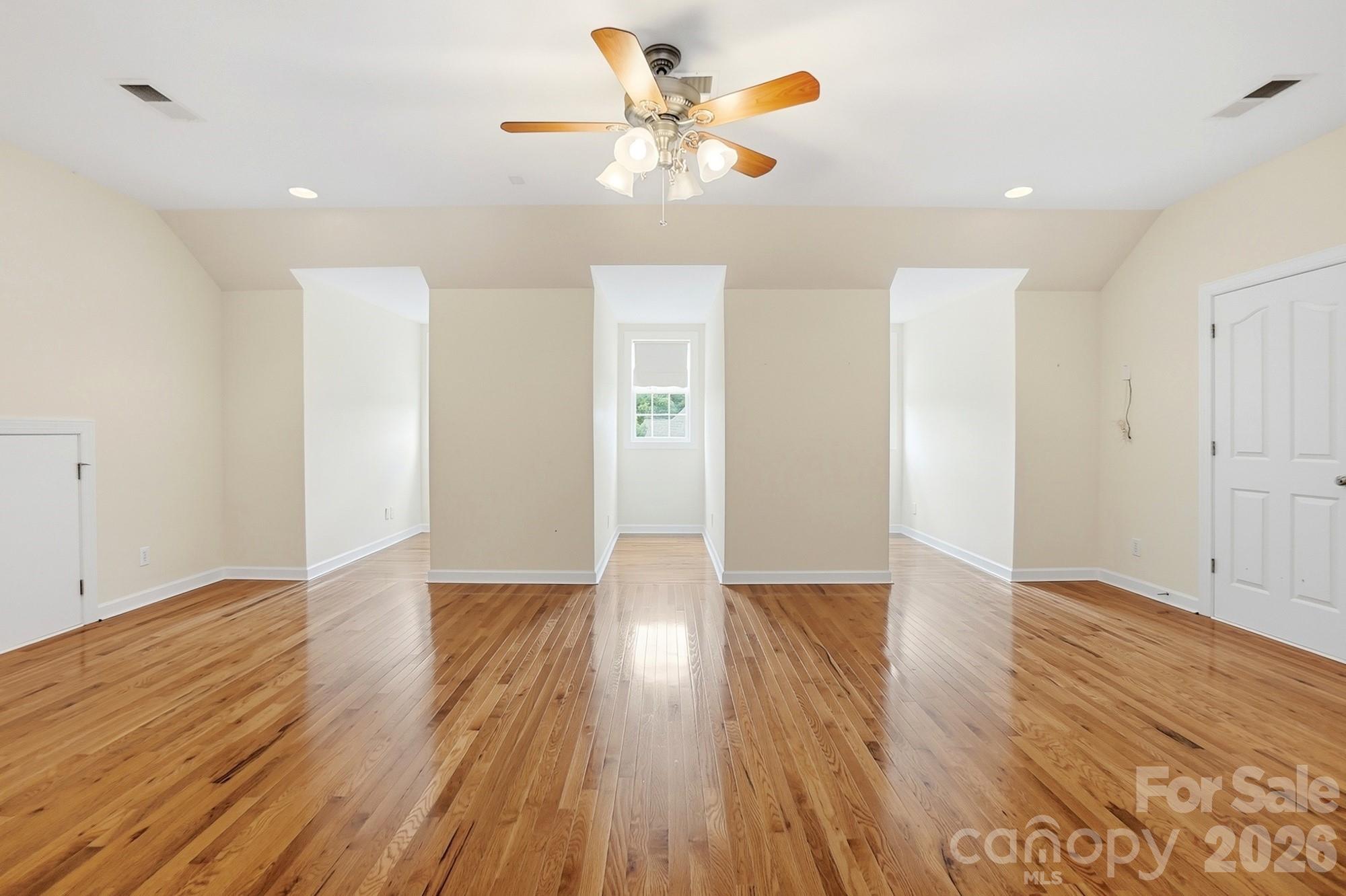 Hollister - Residential