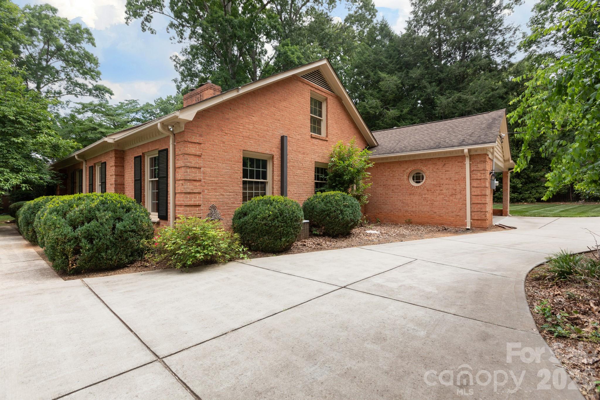 Sherwood Forest - Residential