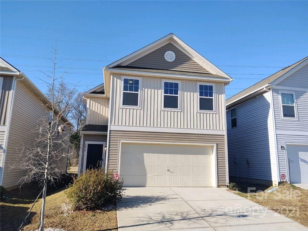 Welcome home to this turn-key 3 bed, 2.5 bath home in beautiful Rock Hill! Fresh paint throughout. Amazing home with a 2 car garage. Don’t miss!