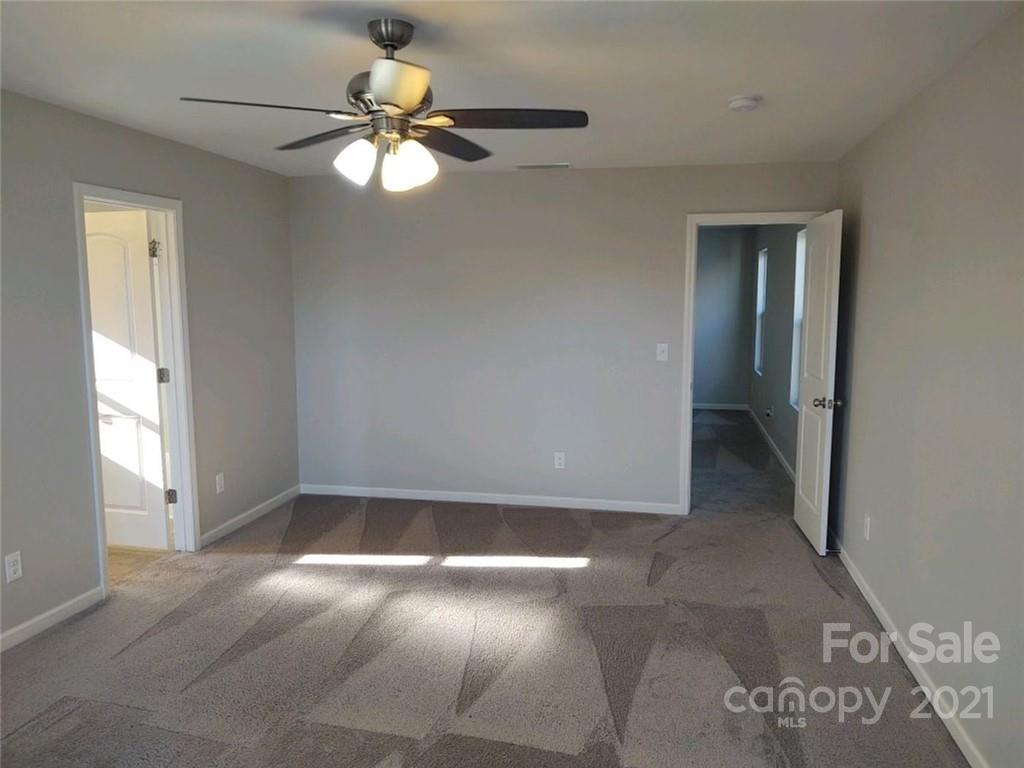 Newport Lakes - Residential
