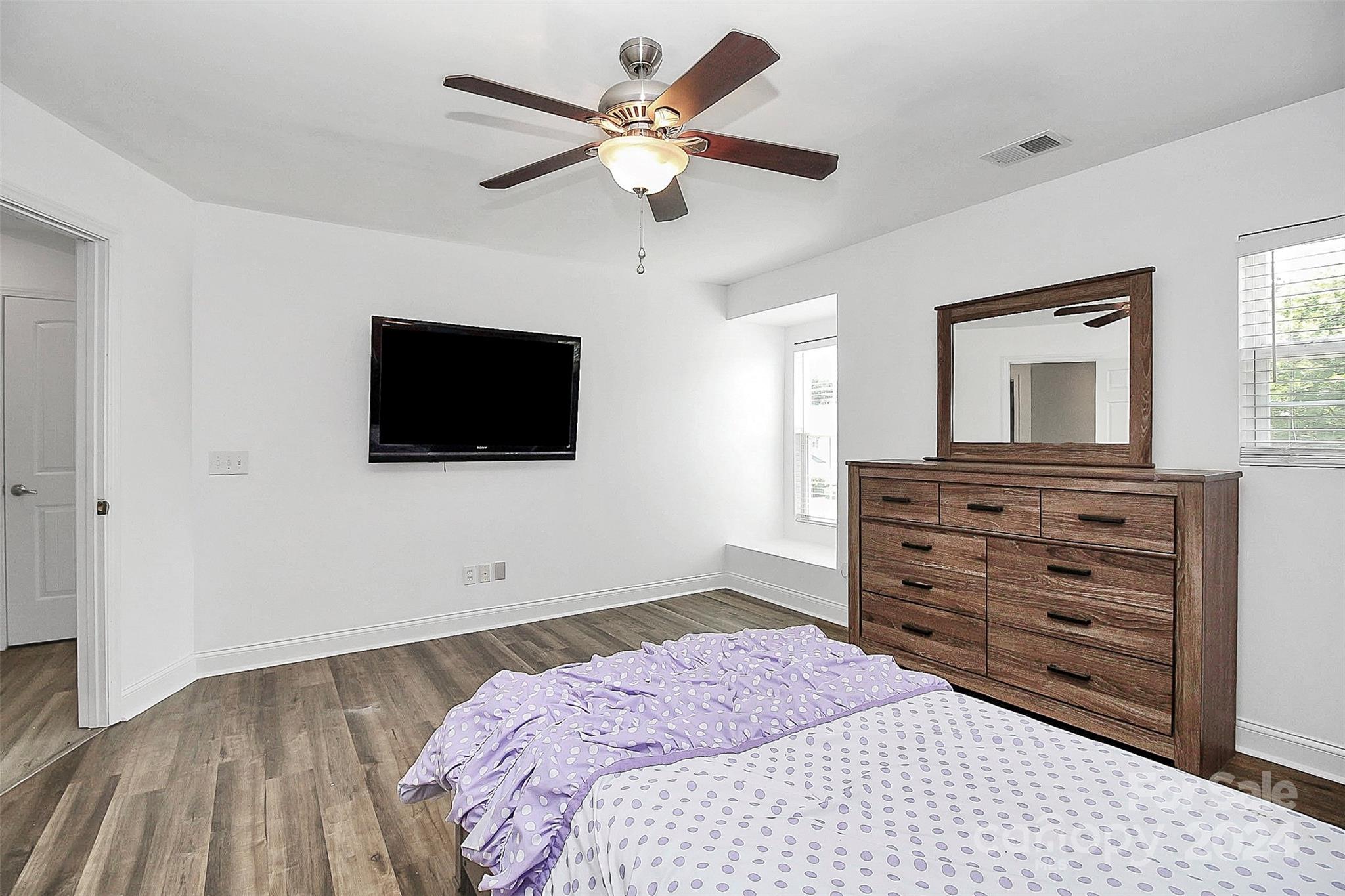 Hamilton Lakes - Residential
