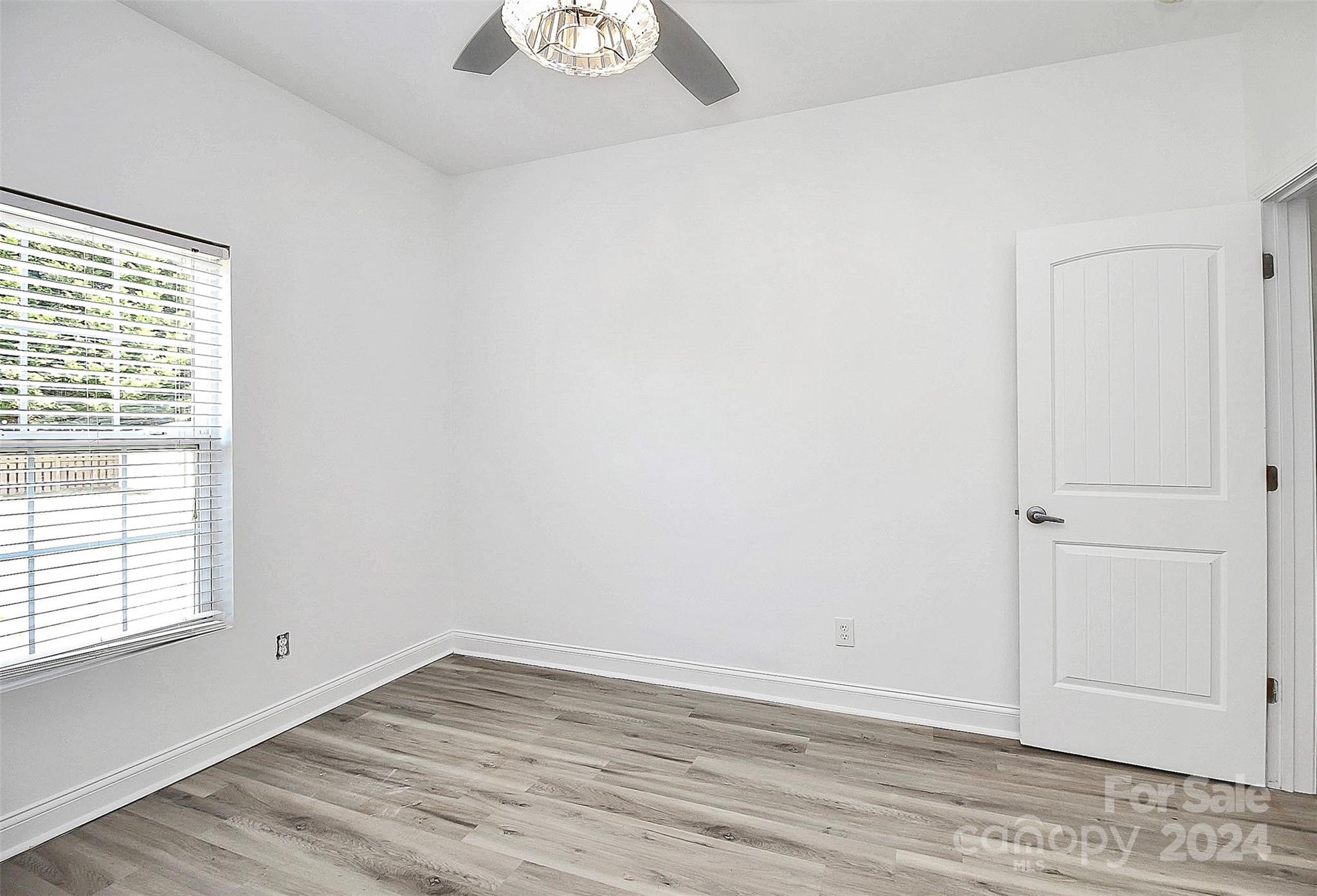 Hamilton Lakes - Residential
