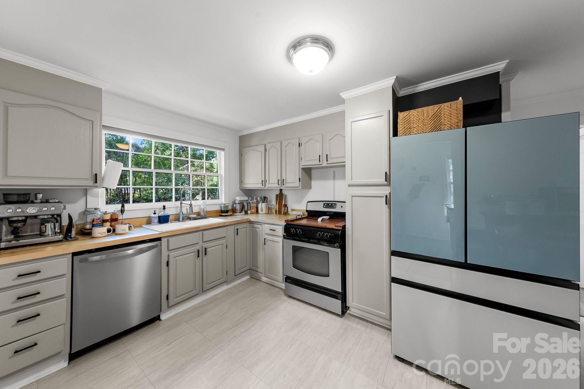 Moss Acres - Residential