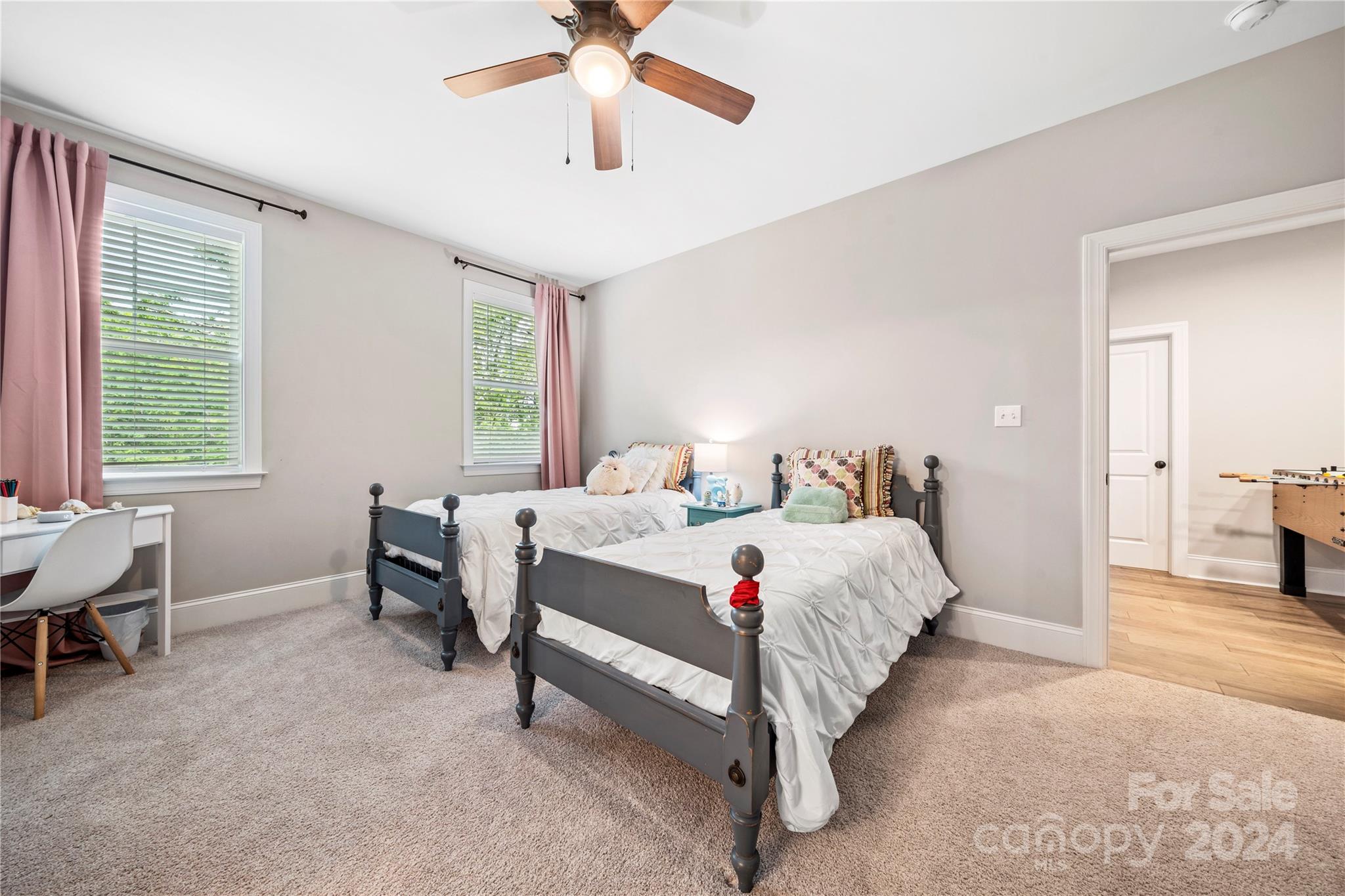 The Retreat At Sunset Ridge - Residential
