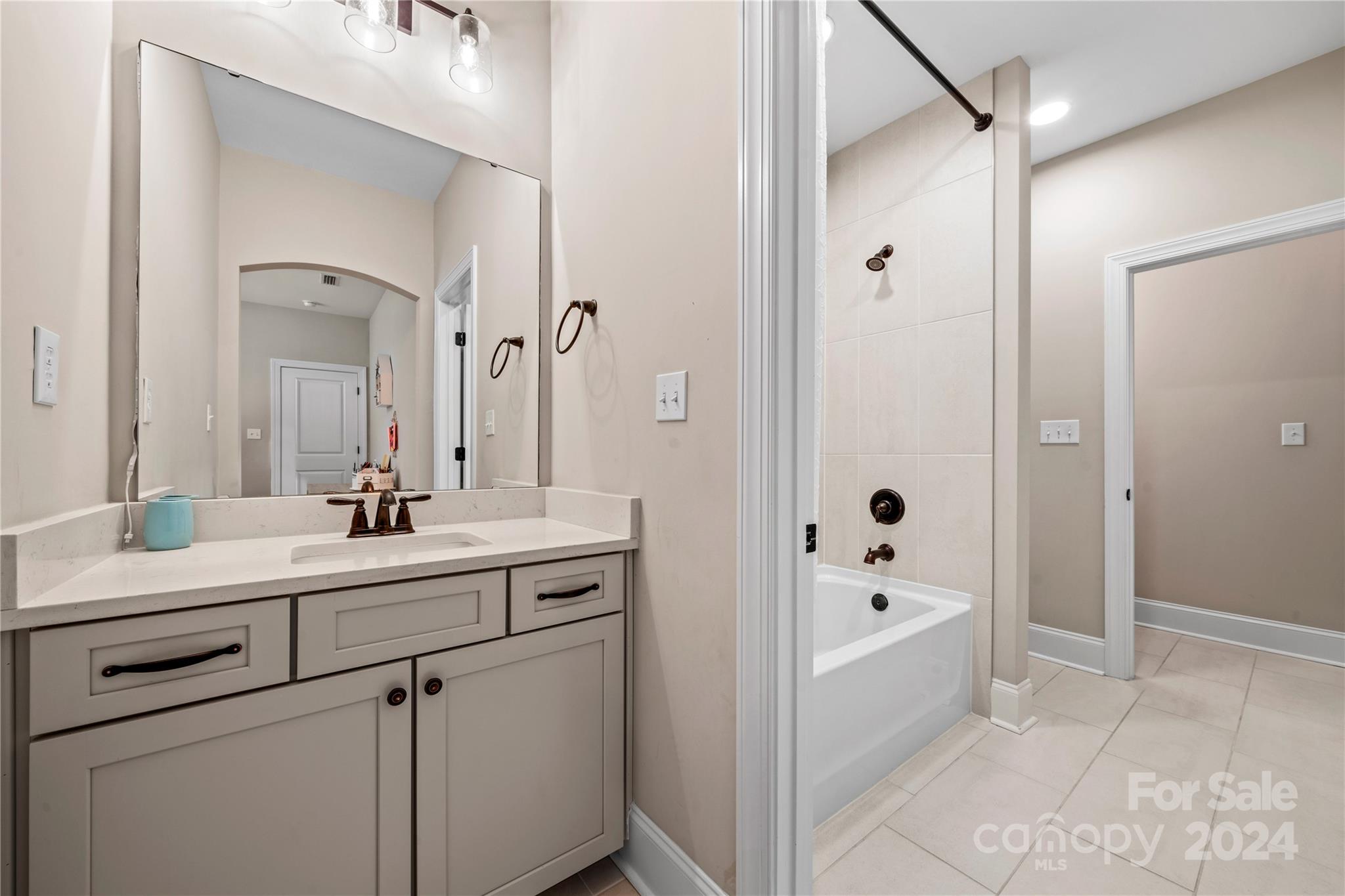 The Retreat At Sunset Ridge - Residential