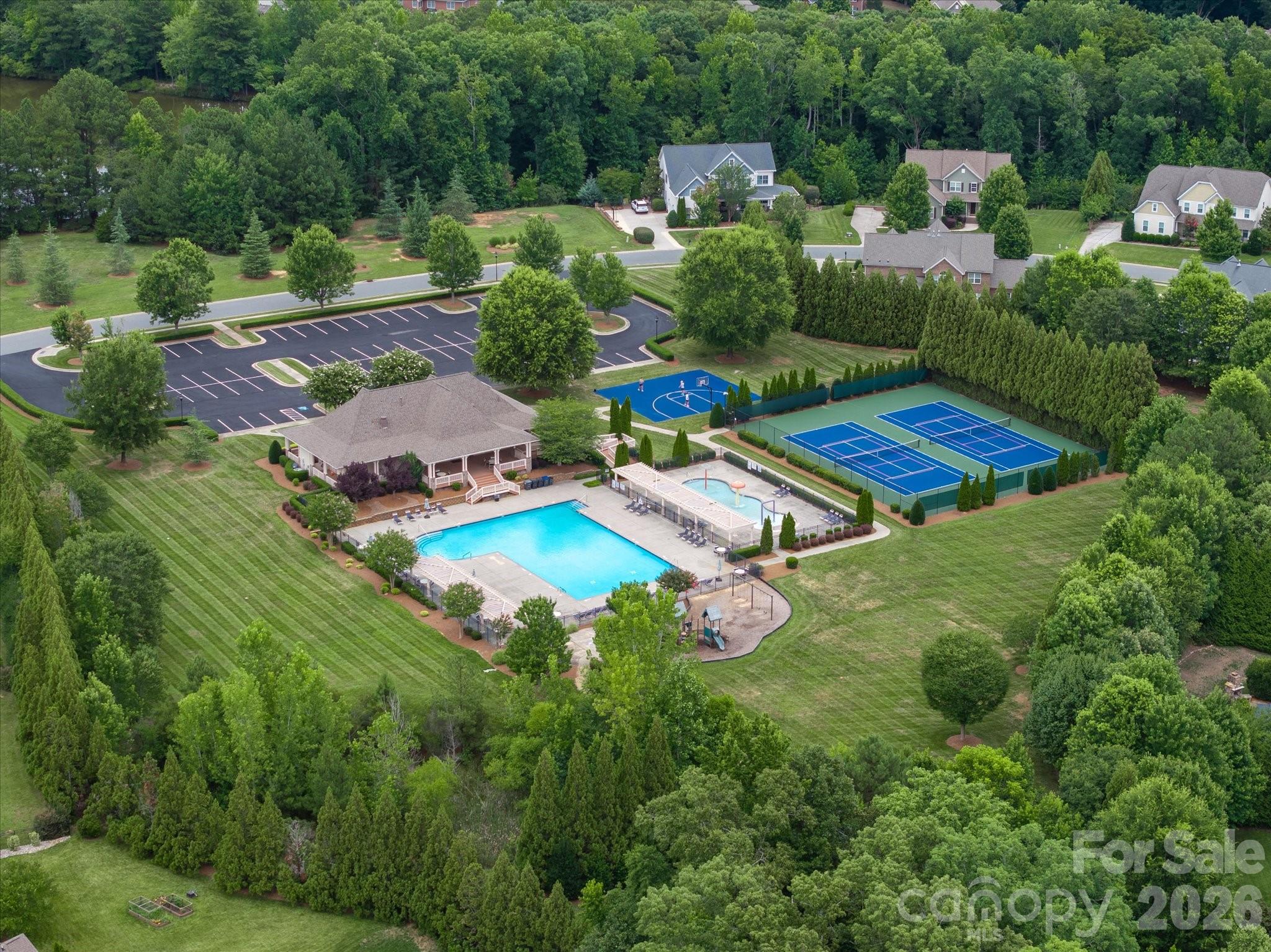 Lake Forest Preserve - Residential