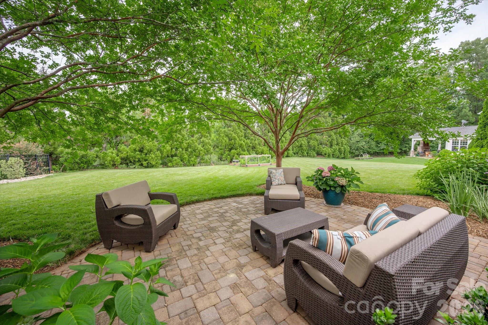 Lake Forest Preserve - Residential