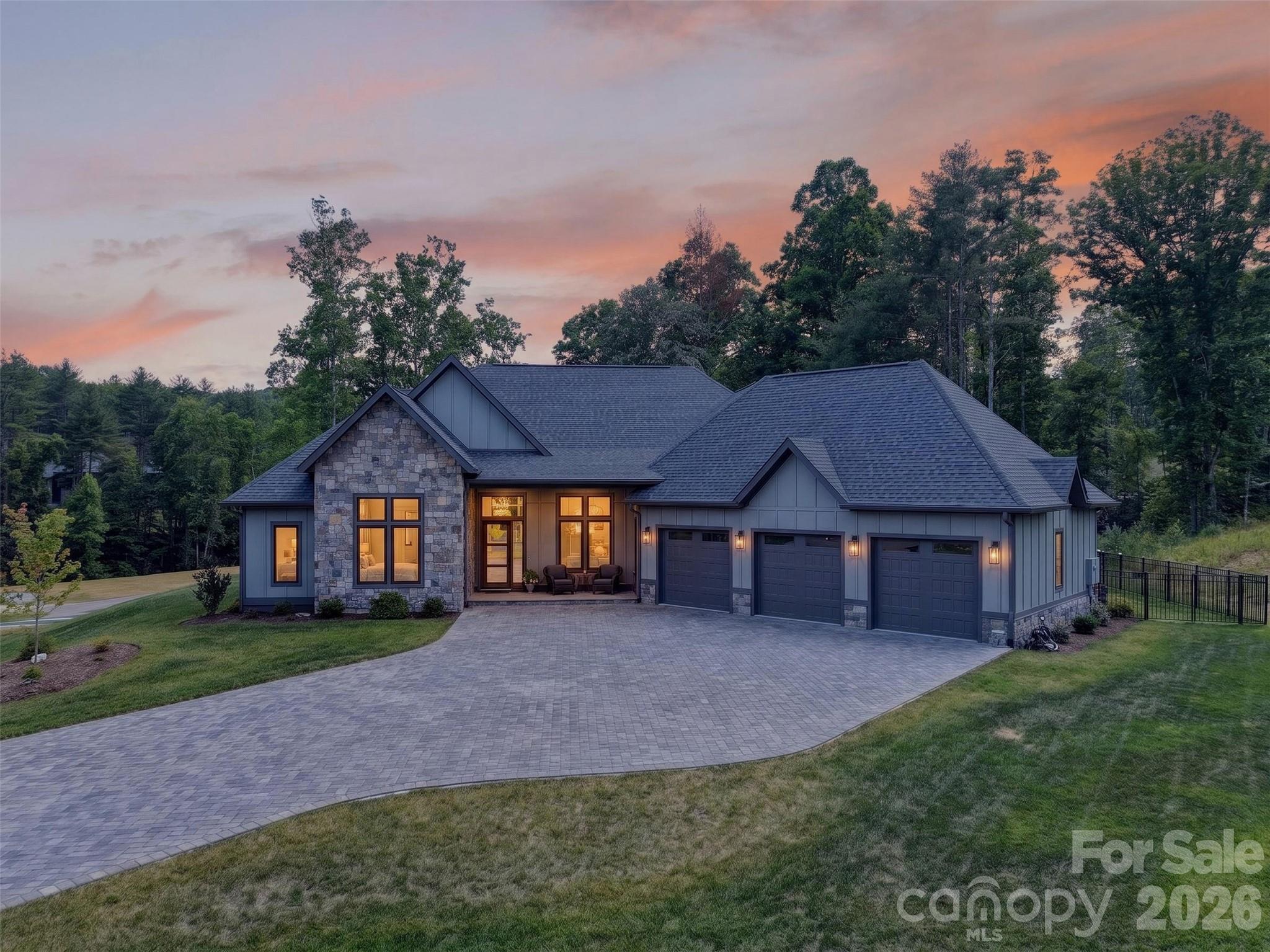 Horse Shoe Cove - Residential
