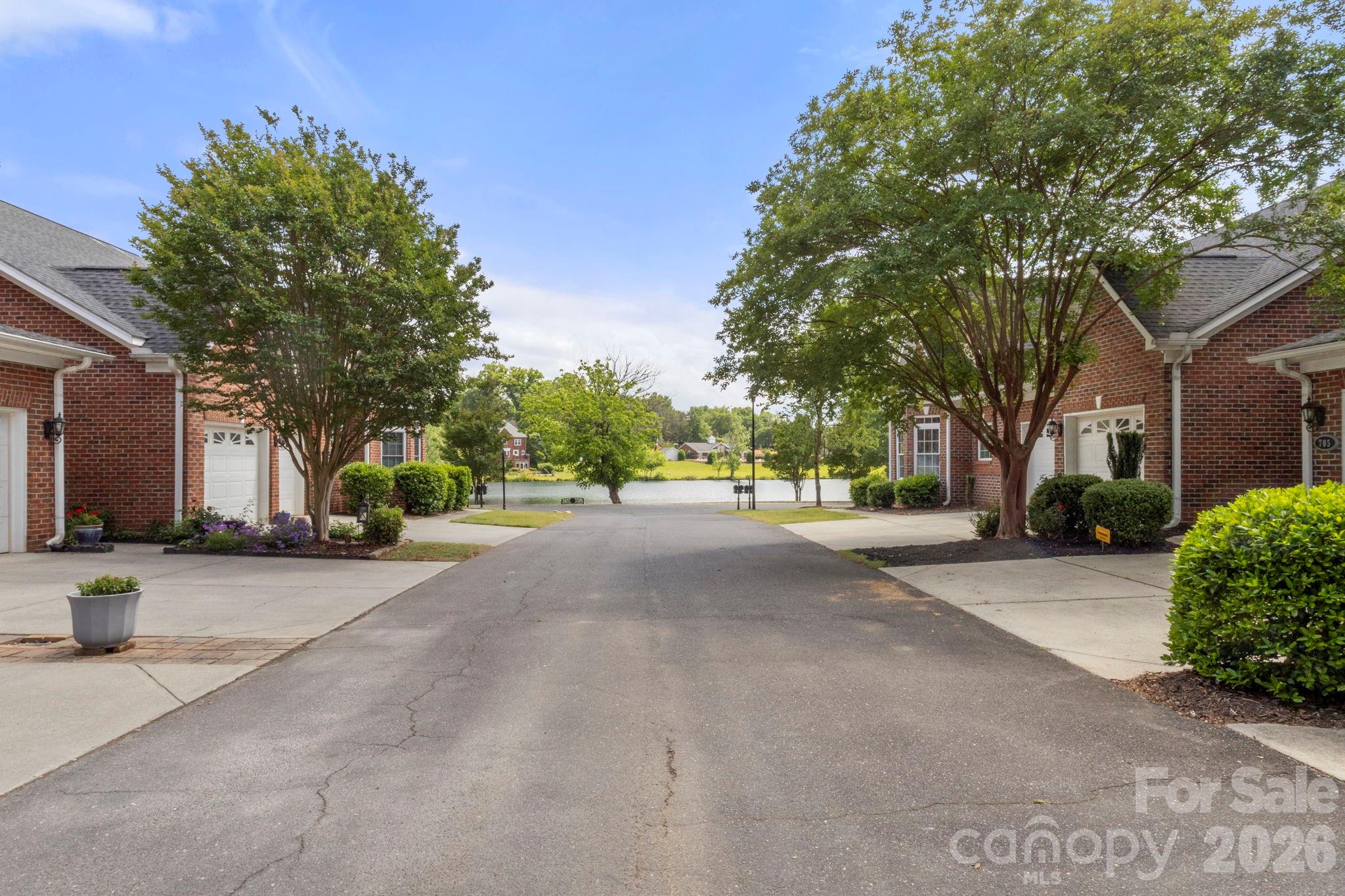 Beacon Knoll Villas - Residential