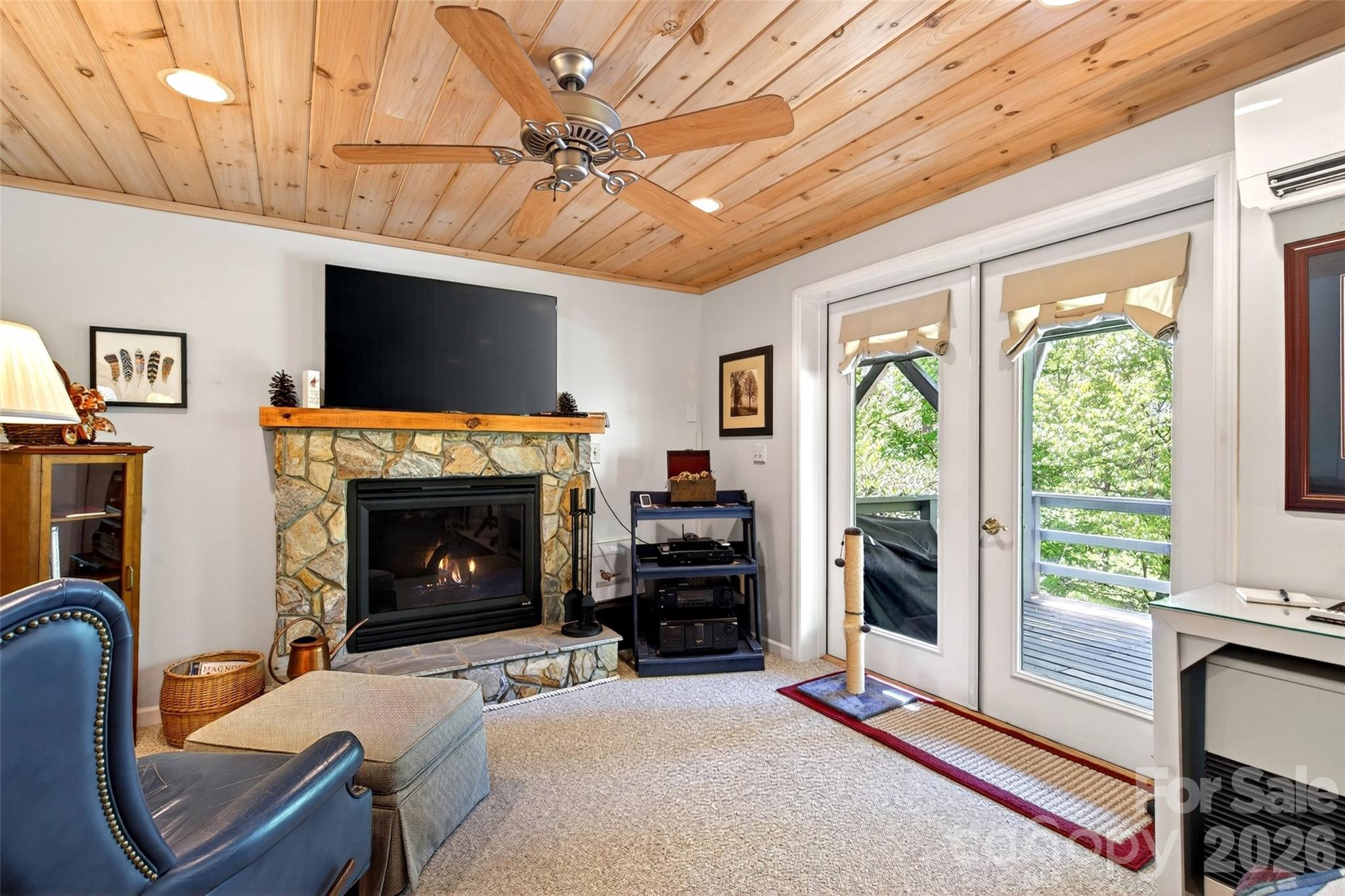 Linville Land Harbor - Residential