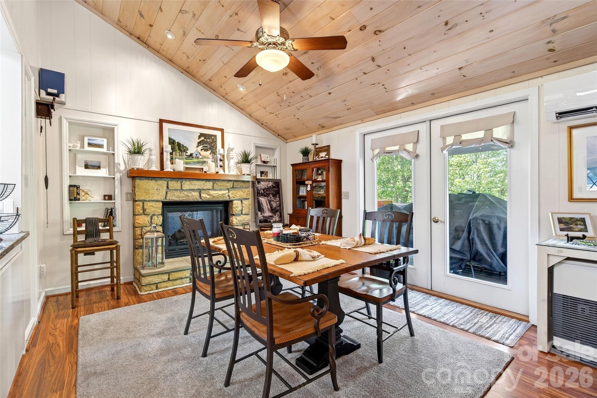 Linville Land Harbor - Residential