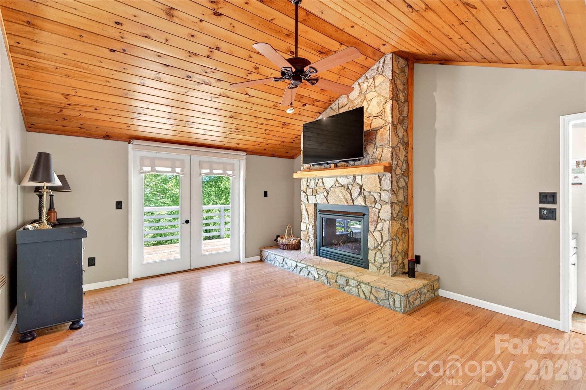 Linville Land Harbor - Residential