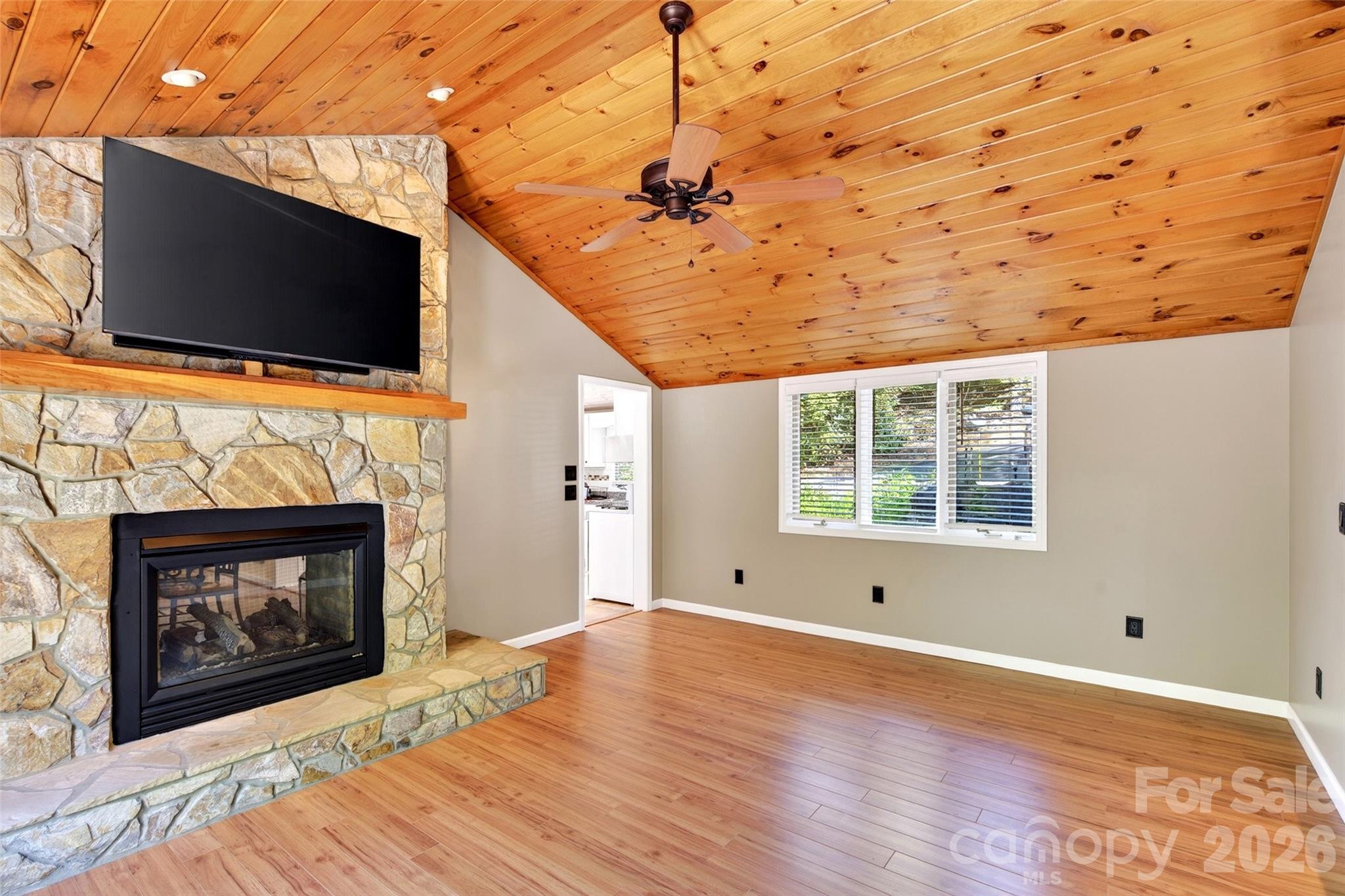 Linville Land Harbor - Residential
