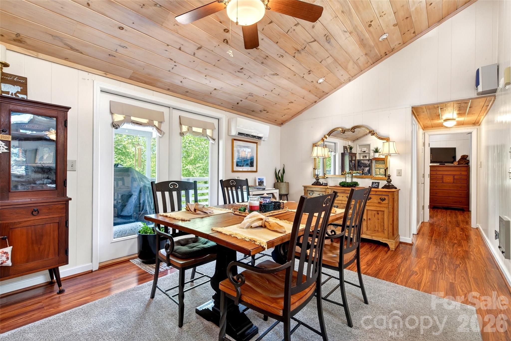 Linville Land Harbor - Residential