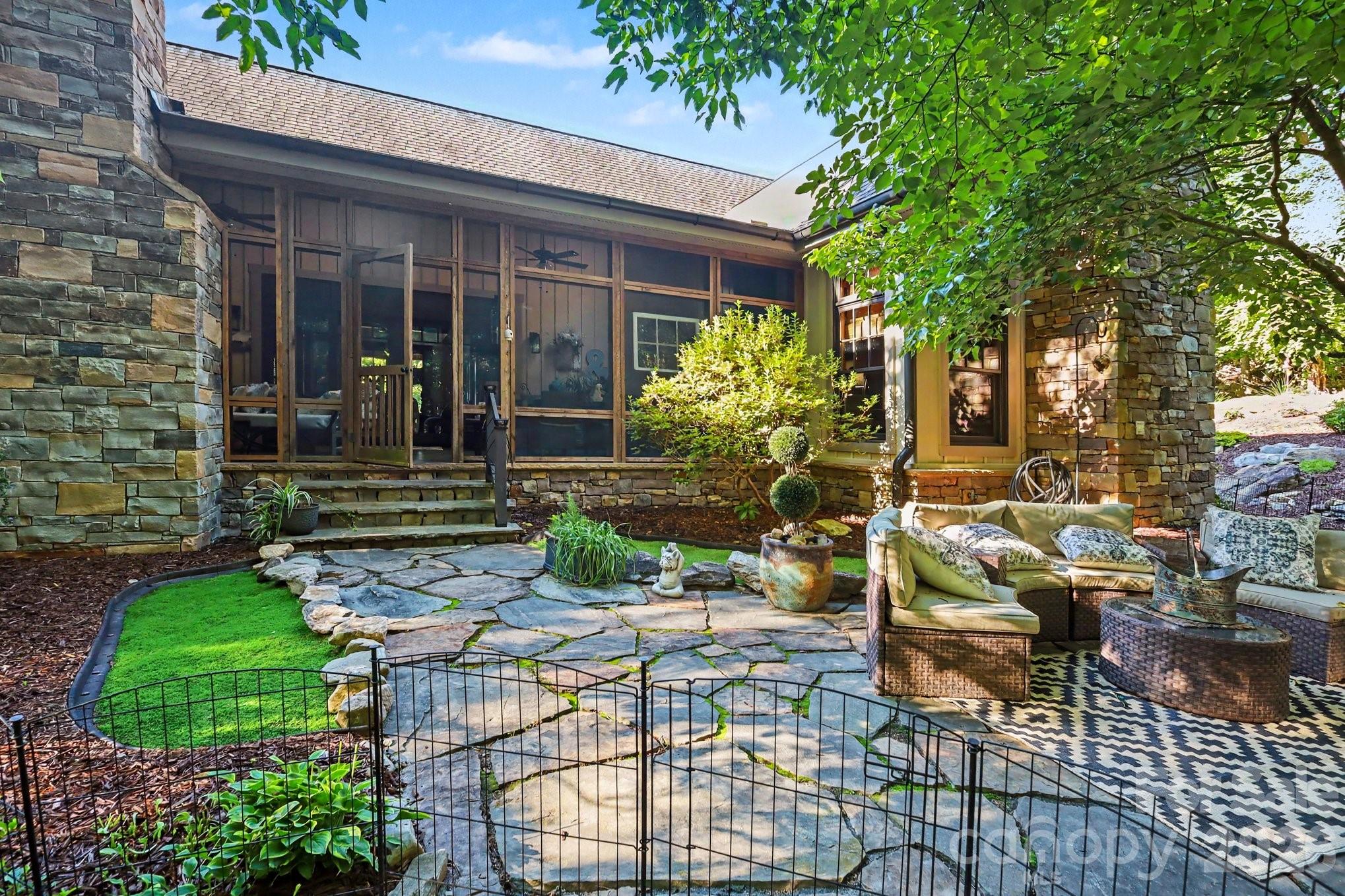 Brights Creek - Residential