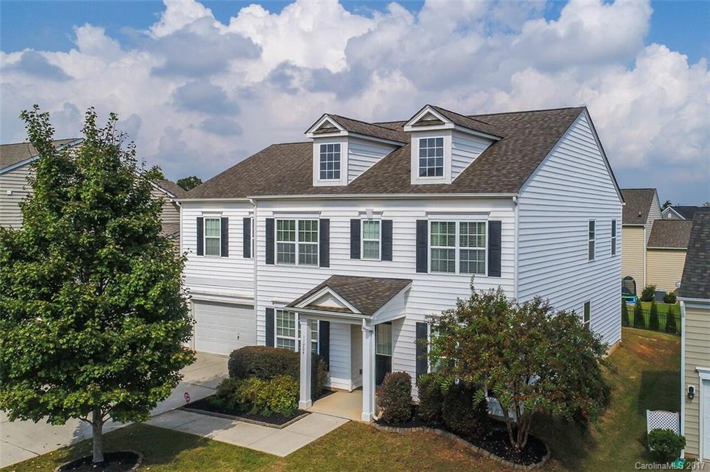 Open floor plan with spacious kitchen beautiful cabinetry, granite counter tops and breakfast bar. Huge bedroom/bonus room on second level in addition to a large master bedroom with large walk-in closet and double vanity sinks in master bath as well as both a shower and soaker tub. walking distance from the community pool and park areas. Community is in a great location just minutes from plenty of shopping, restaurants and so much more.