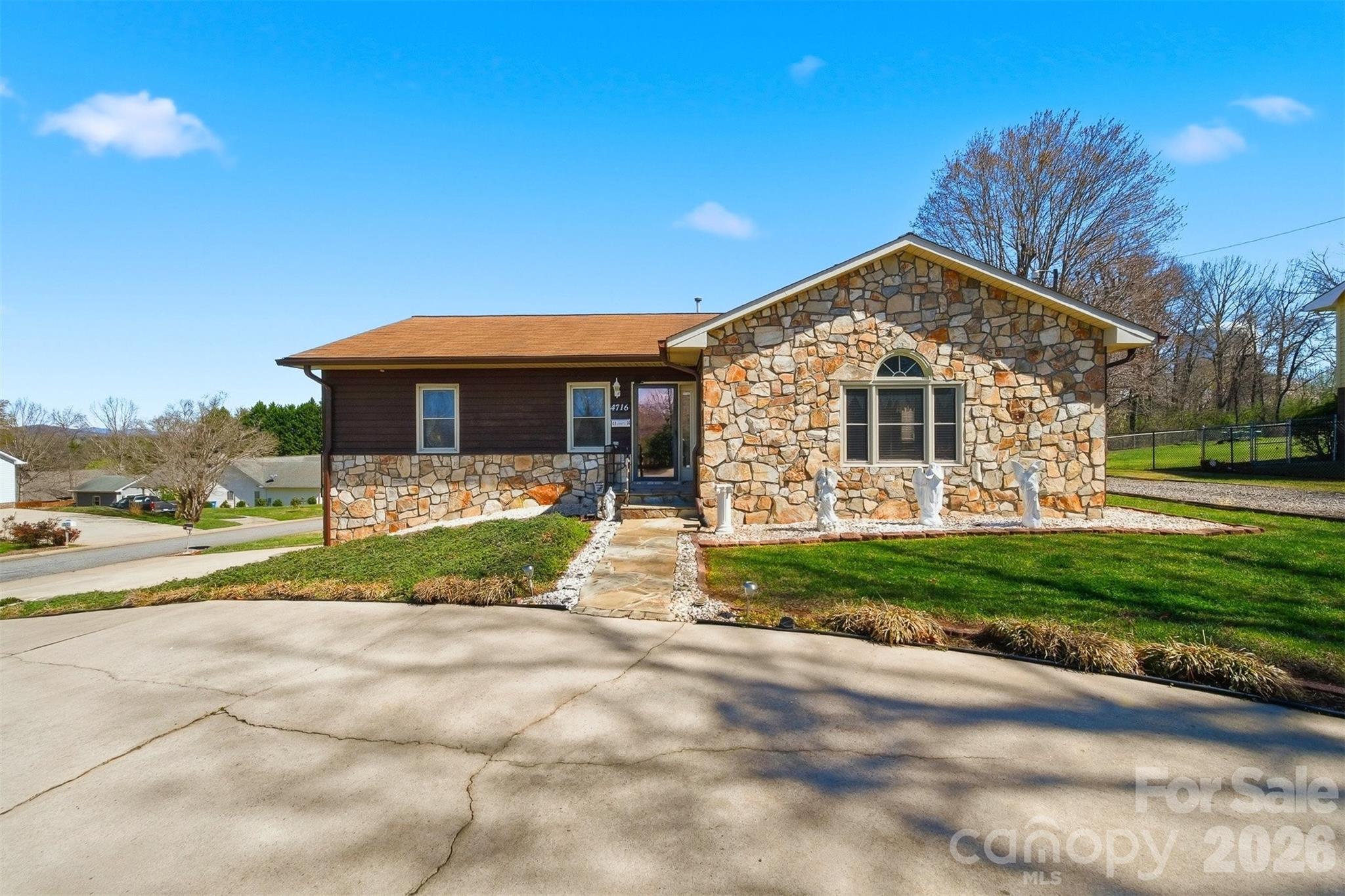brooks glen - Residential