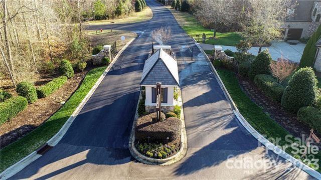 Longbrooke - Land