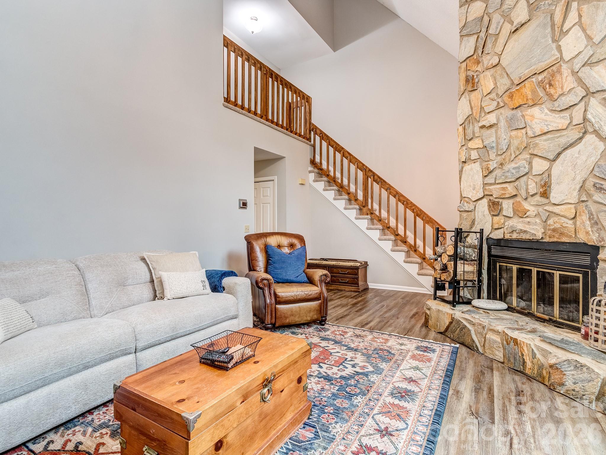 Tega Cay - Residential