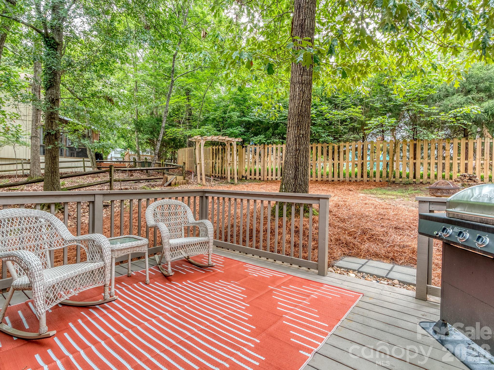 Tega Cay - Residential