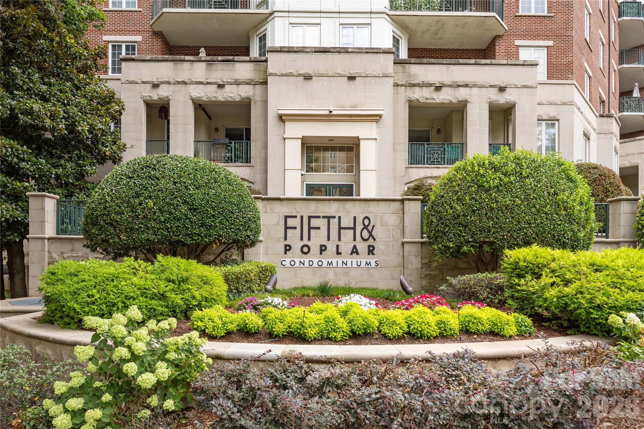 Fifth and Poplar - Residential