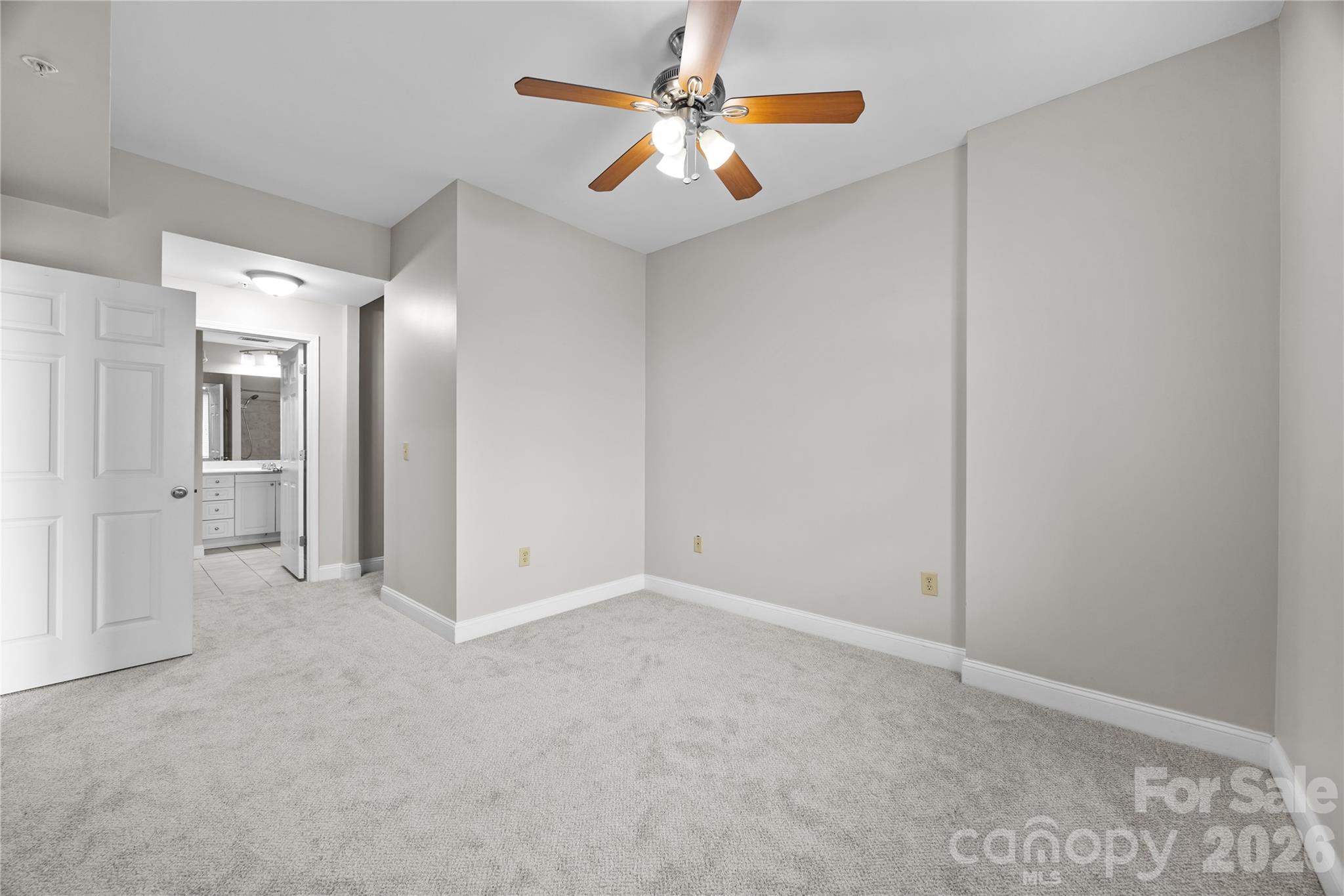 Fifth and Poplar - Residential