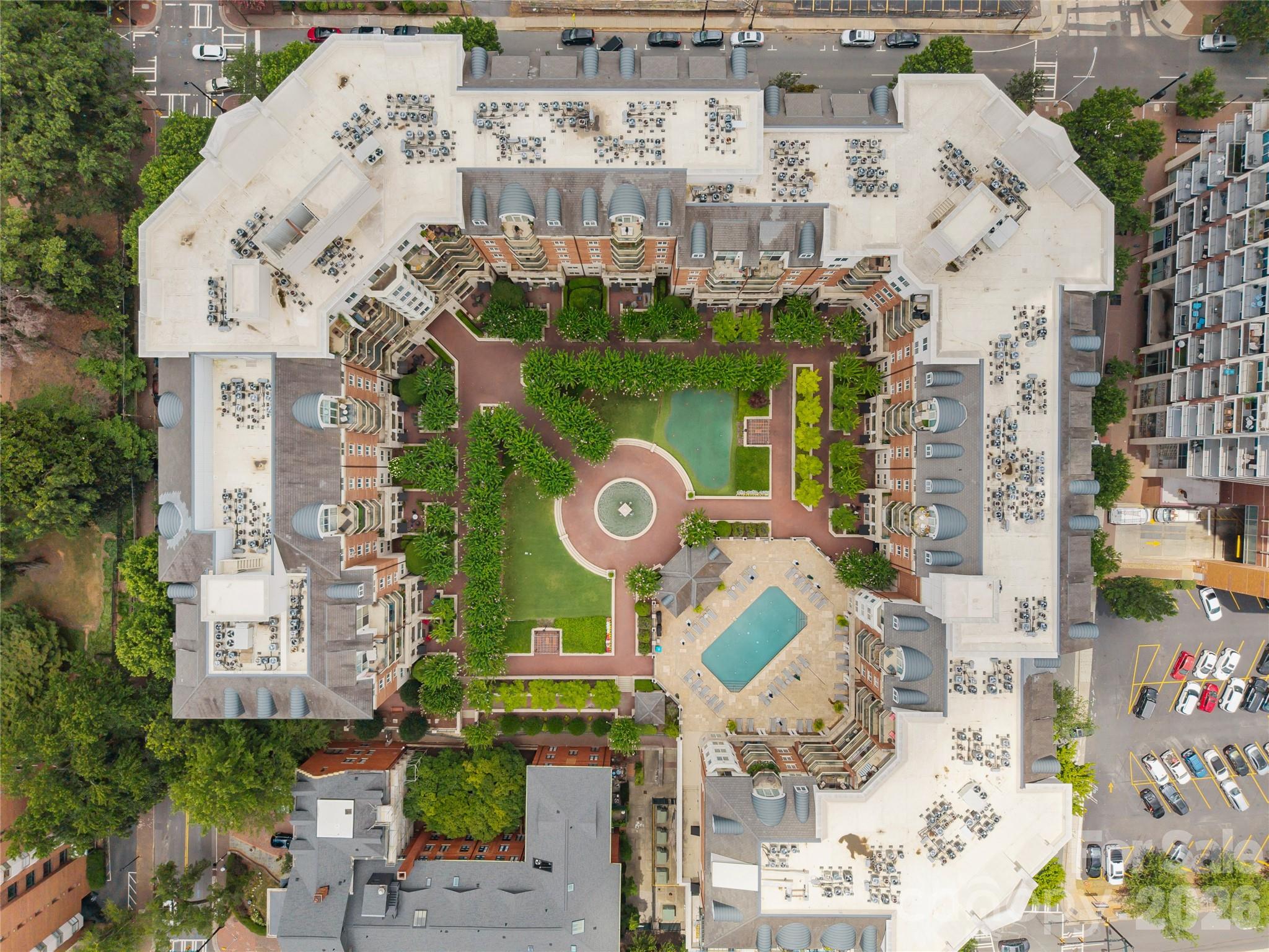 Fifth and Poplar - Residential