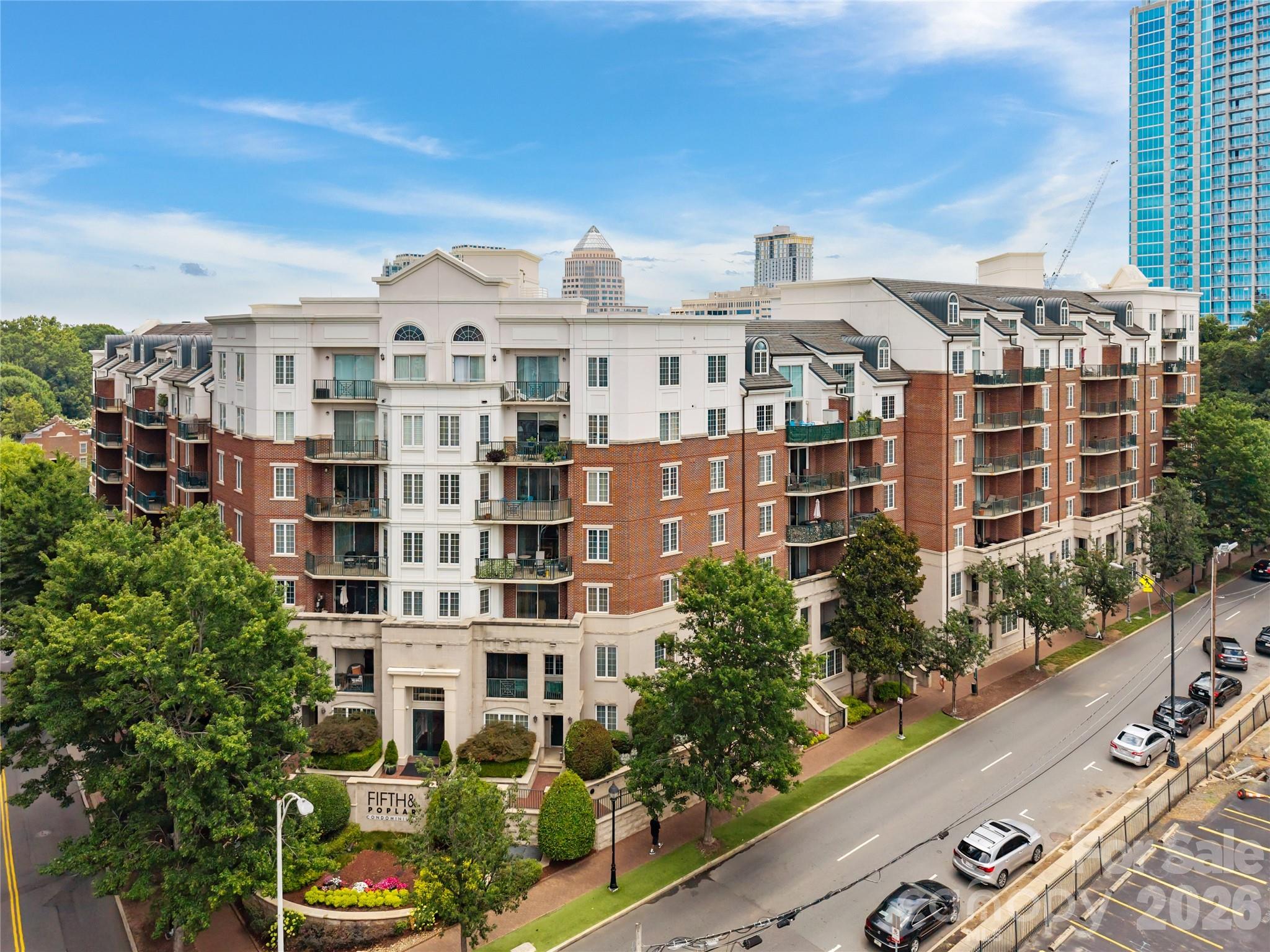 Fifth and Poplar - Residential