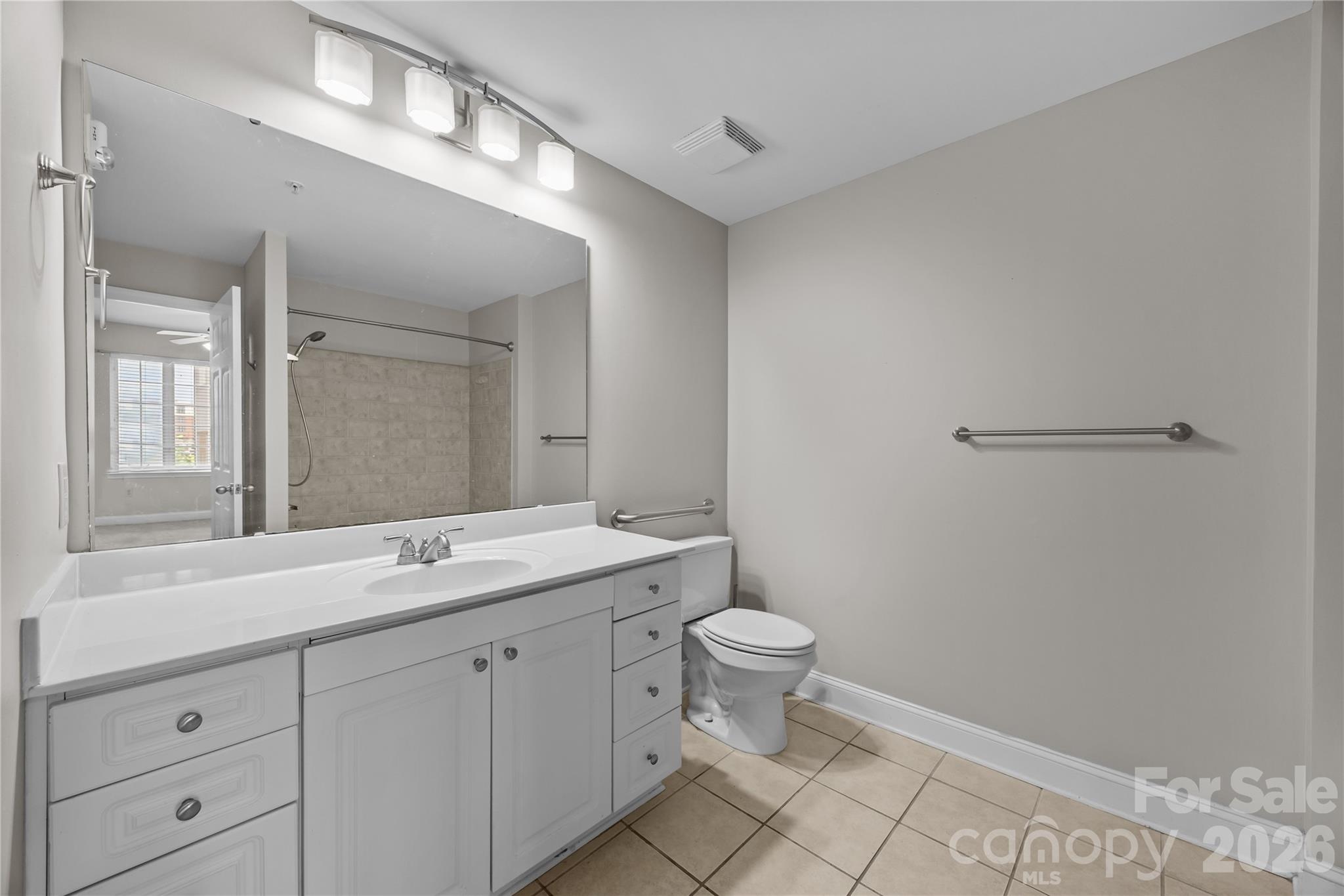 Fifth and Poplar - Residential