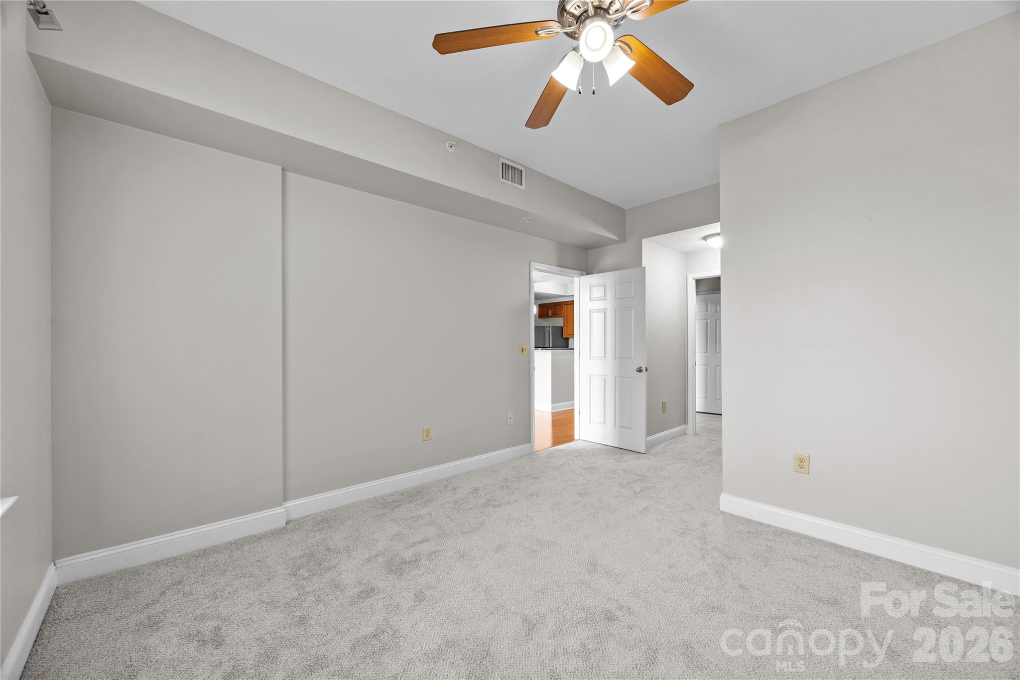 Fifth and Poplar - Residential