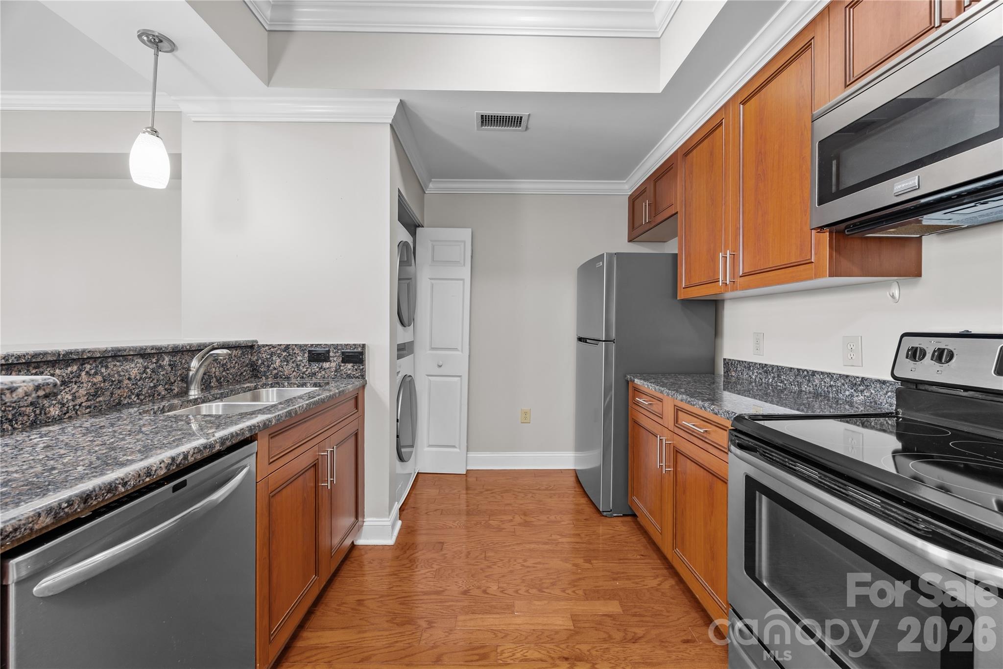 Fifth and Poplar - Residential