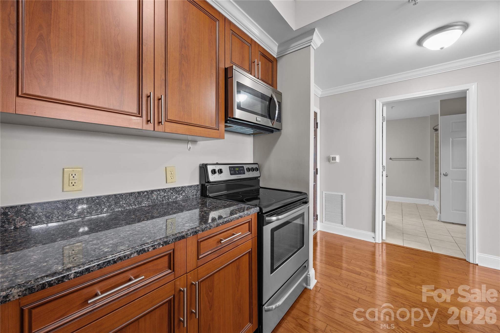 Fifth and Poplar - Residential