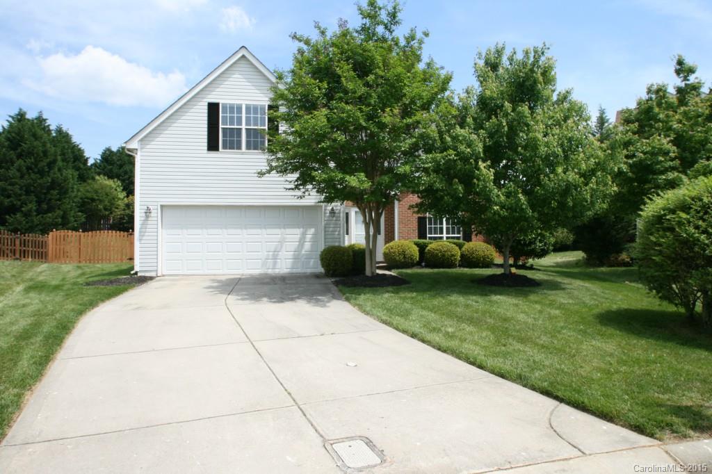 Beautiful home with master on the main level in Ballantyne!  One of the largest lots in Southampton on cul-de-sac w/private fenced backyard.  Hardwoods throughout main living areas, Kit opens up to GR, brkft bar w/pendant lights, stainless steel appliances, built in bookshelf, landscape lighting, Roof 2012. 4th Bed/Bonus Room. Top rated schools! Close to Schools, Shopping & Restaurants! This neighborhood has a social committee, swim team & fun events throughout the year. Accepting back up offers